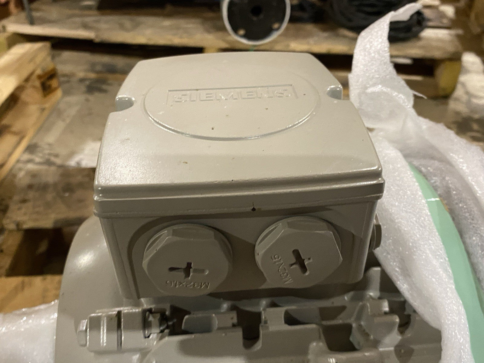1AV3132B 1LE1023-1CB23-5AF4 | Siemens Eagle Line SIMOTICS NEMA Premium Eff. Motor - New – Open box - Maverick Industrial Sales