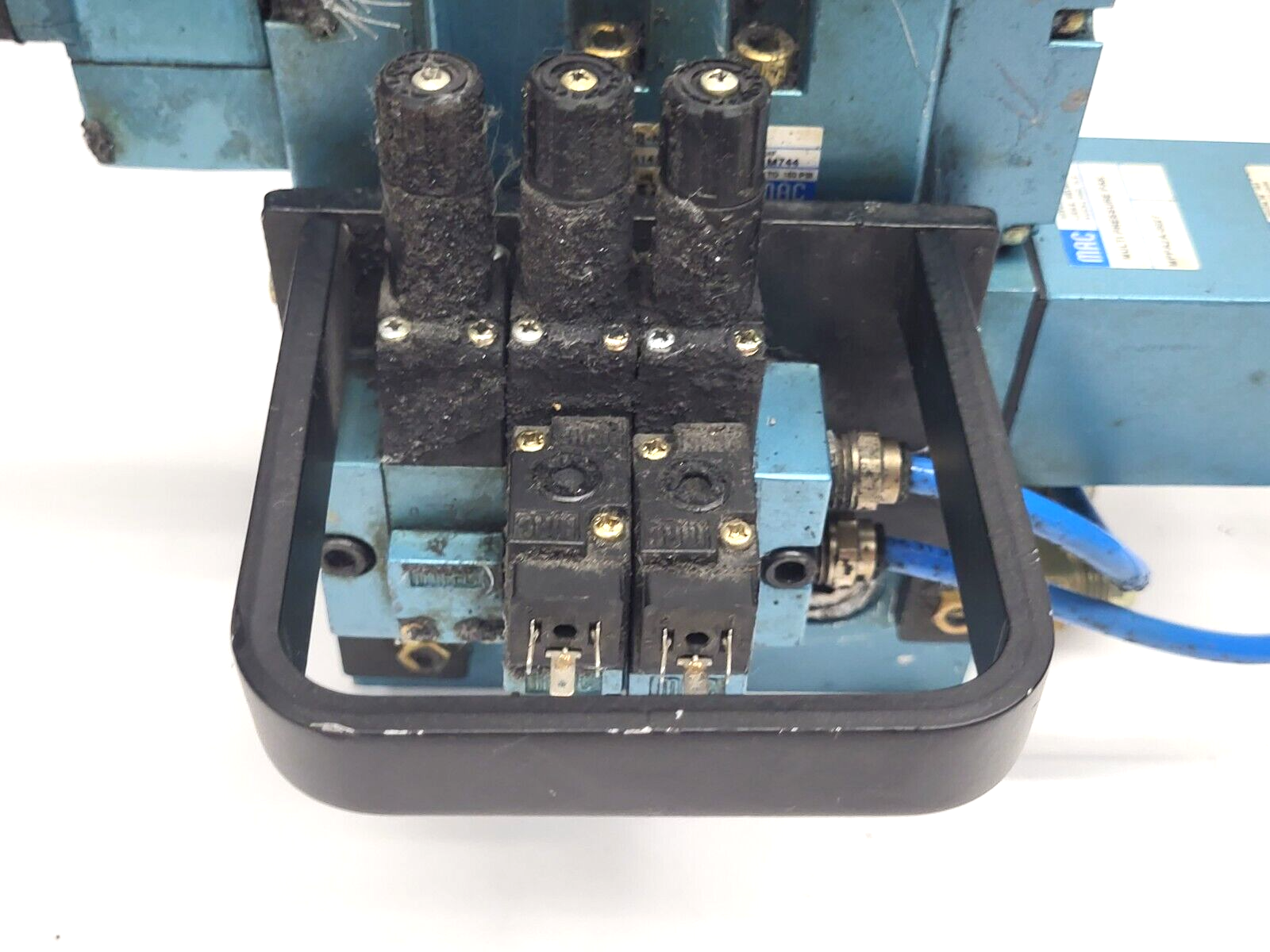 MAC Valves MM-A2B-231 Manifold w/ MV-A2B-A141-PM-6111JC9 Solenoid Valve - Maverick Industrial Sales