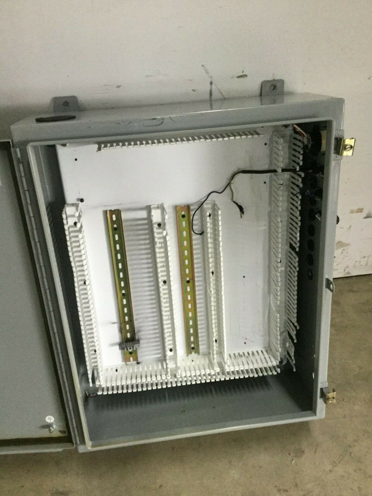 N12302408 | Hubbell Wiegmann Industrial Enclosure 30"x24"x8" w/ Backplate - Used - Maverick Industrial Sales