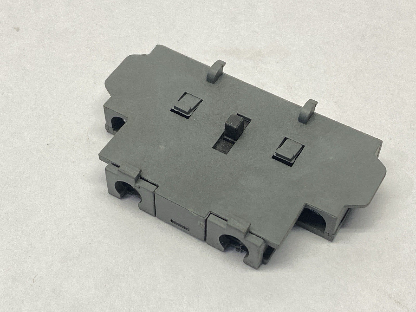 ABB 1SCA022379R8100 Auxiliary Contact Block OA2G11 LOT OF 3 - Maverick Industrial Sales