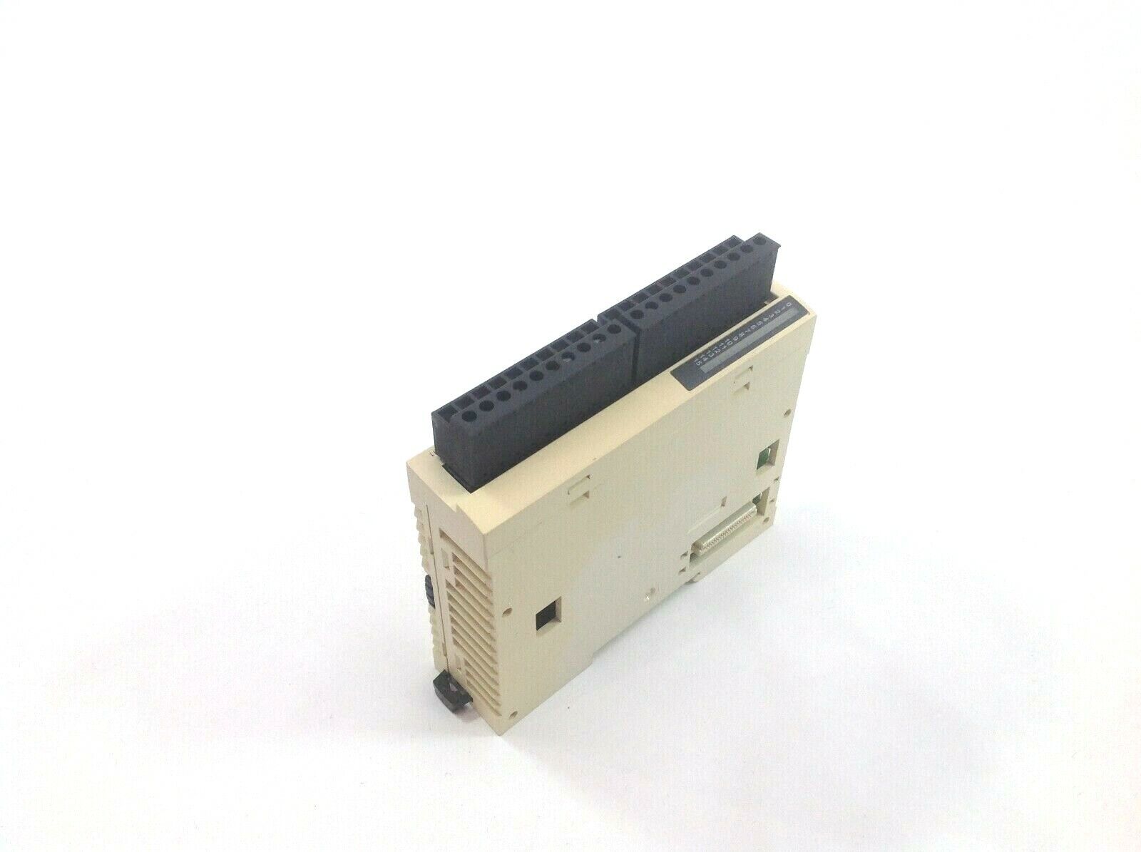 Schneider Electric TWDDRA16RT Twido 16 Port Output 24VDC Module PV:01 RL:03 - Maverick Industrial Sales