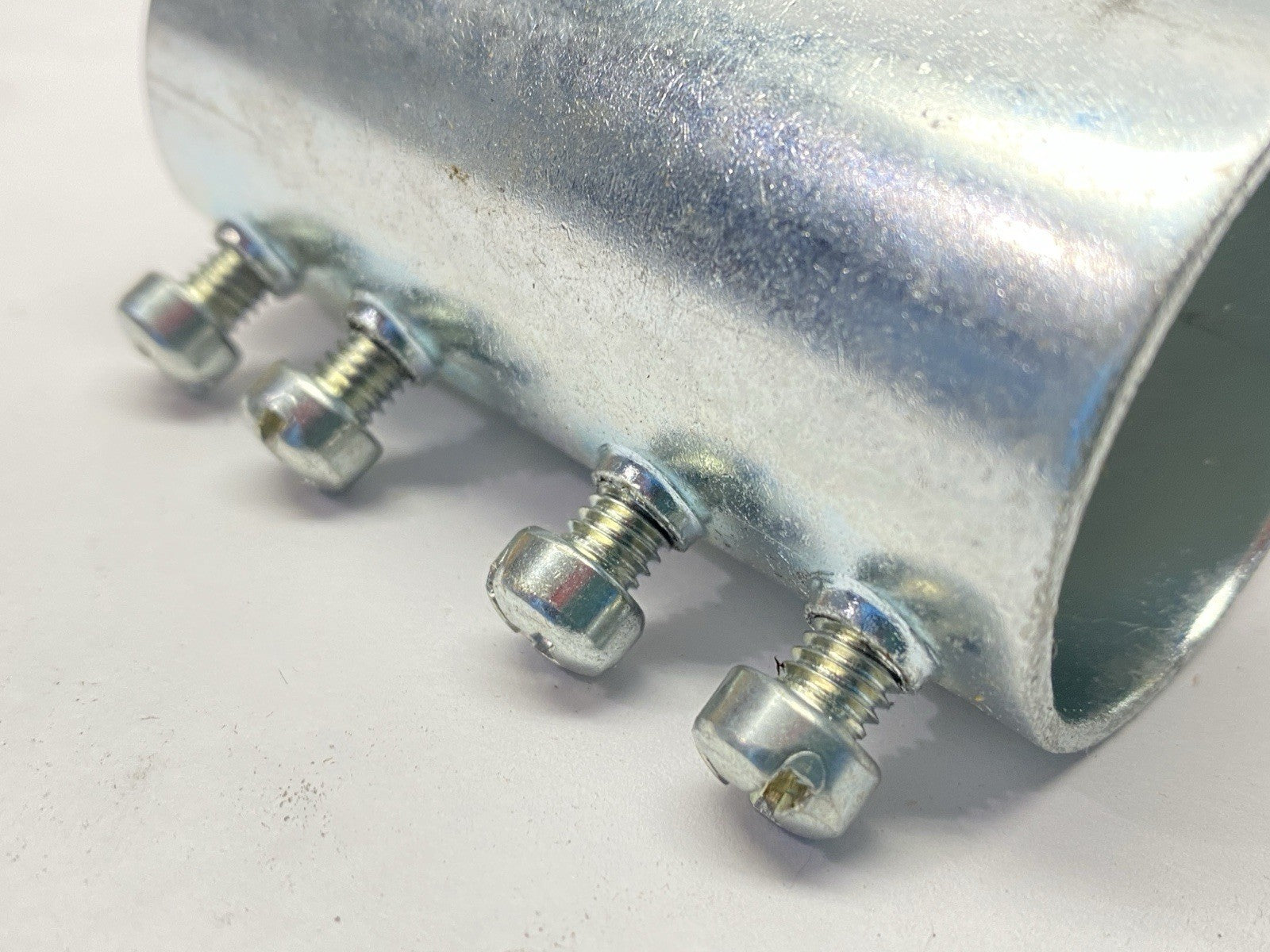 EGS 5125S Steel Zinc Plated EMT Set-Screw Coupling 1-1/4" LOT OF 8 - Maverick Industrial Sales
