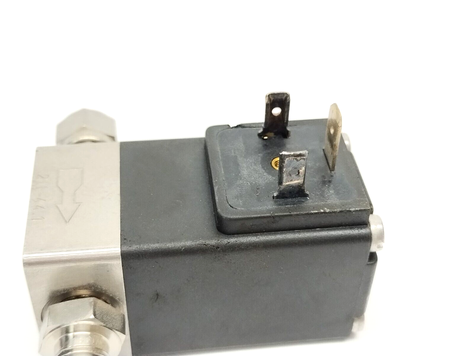 Burkert 069049N 2/2-Way Solenoid Valve 220V G1/8 Female Ports 211-A-02,0-F-VA - Maverick Industrial Sales