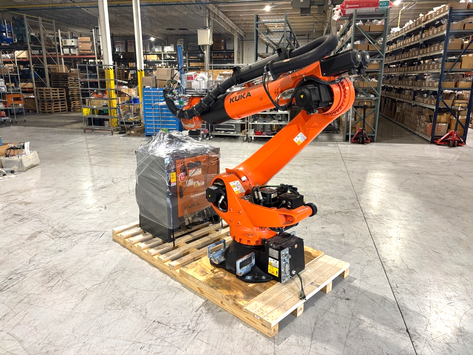 KR210 R3100-2/FLR | Kuka KR 210 R3100-2 / FLR Robot System w/ KR C4 NA UL Cabinet Controller, 2021- Used - Maverick Industrial Sales