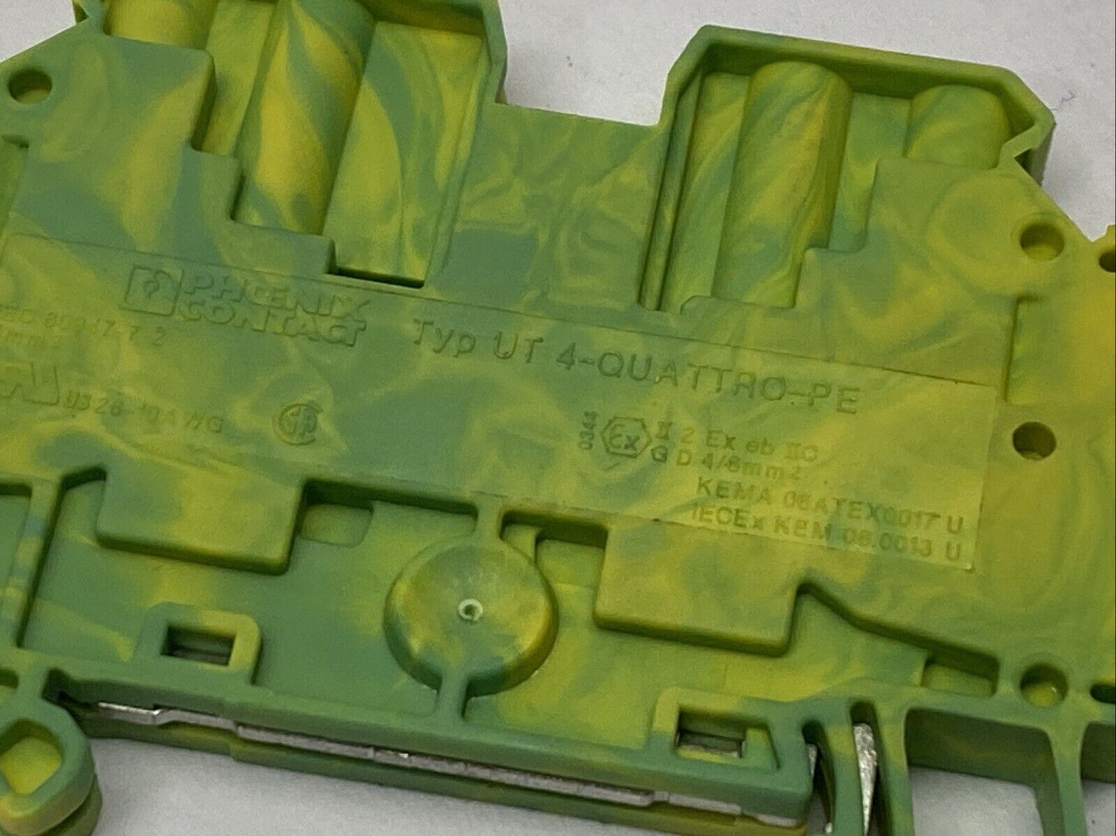 Phoenix Contact UT 4-QUATTRO-PE Ground Terminal Block LOT OF 7 - Maverick Industrial Sales