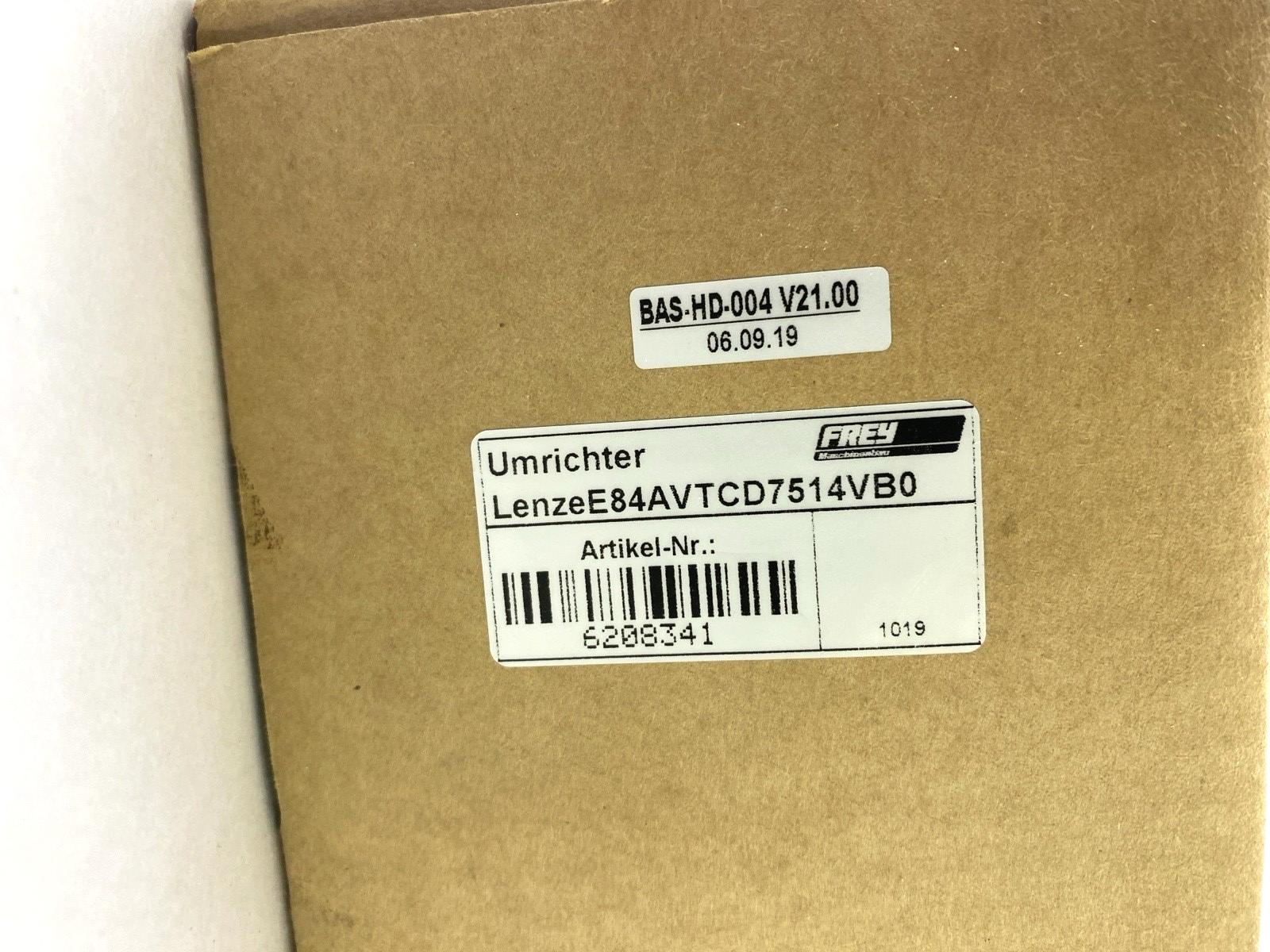 Lenze E84AVTCD7514VB0 Frequency Inverter Drive 8400 582793 Topline C - Maverick Industrial Sales