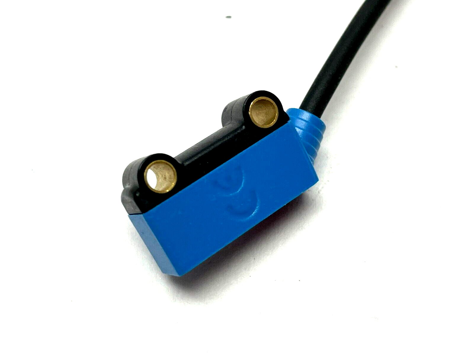 SICK WL2S-2P3230S09 Retroreflective Photoelectric Sensor 1116710 - Maverick Industrial Sales