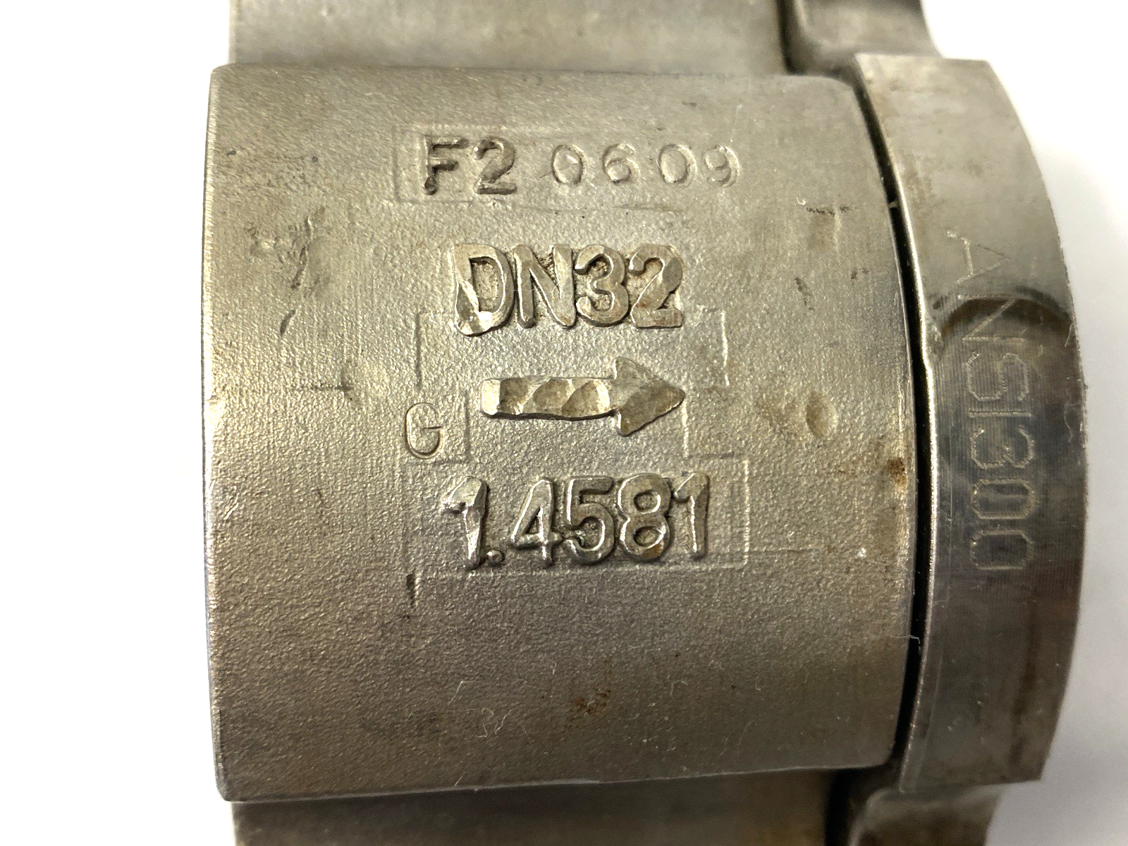 Schubert & Salzer 8021/015VGF106M-S-B-ZR-S-2 Sliding Gate Control Valve 8021-GS3 - Used - Maverick Industrial Sales