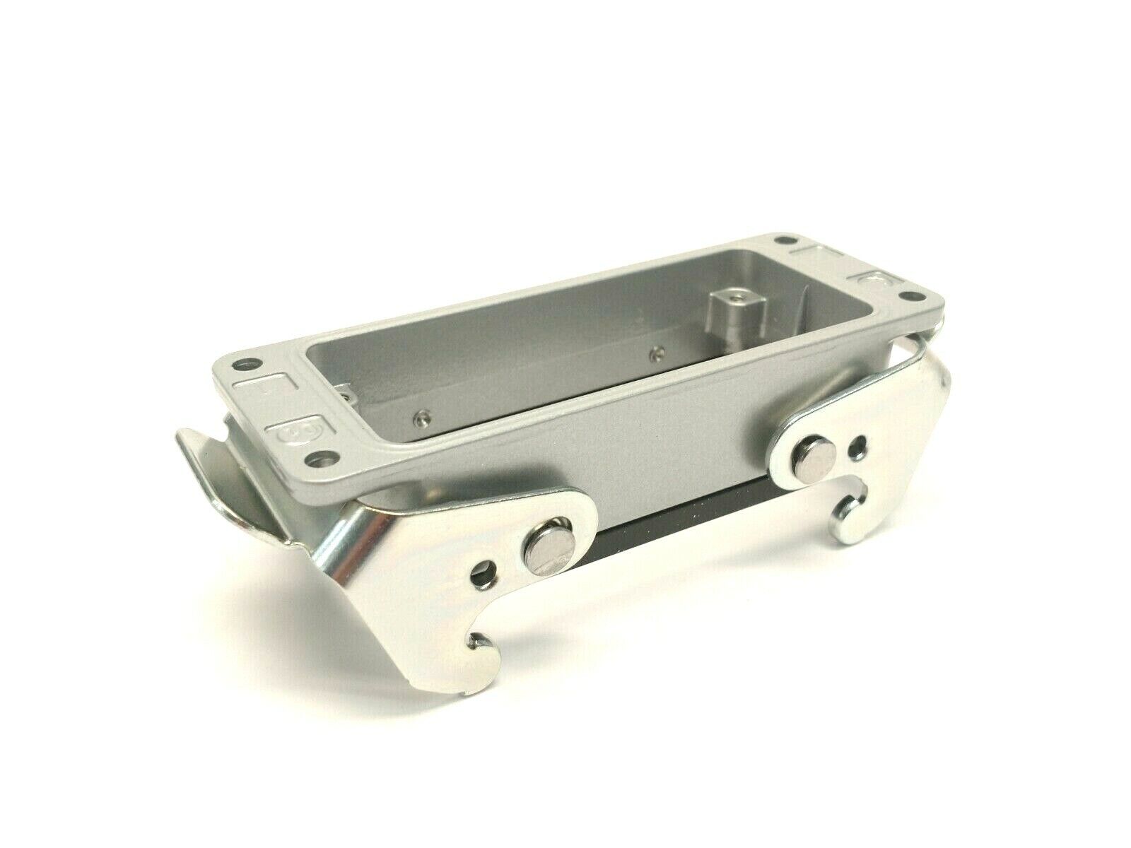 Amphenol C146-10F016-000-1 Heavy Mate Dual Clamp Housing Bulkhead Mount LOT OF 5 - Maverick Industrial Sales