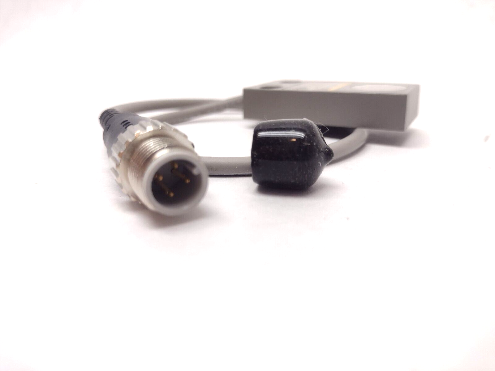 TL-W5F1-M1J | Omron 12-24V Proximity Switch 4547648084475 - New – Open box - Maverick Industrial Sales