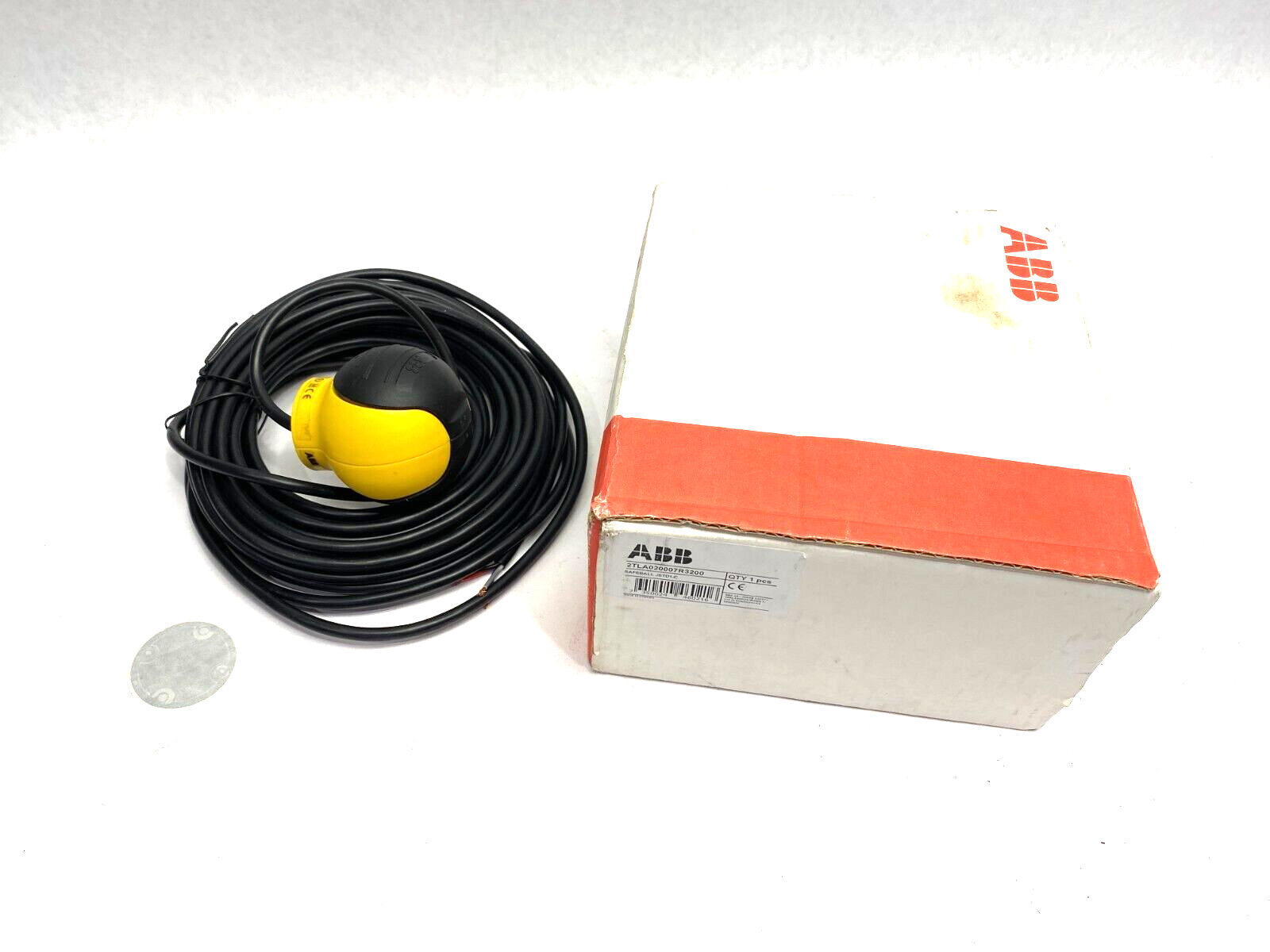 ABB 2TLA020007R3200 Jokab Safety Safeball Hand Control Switch 1NO, 1NC JSTD1-C - Maverick Industrial Sales