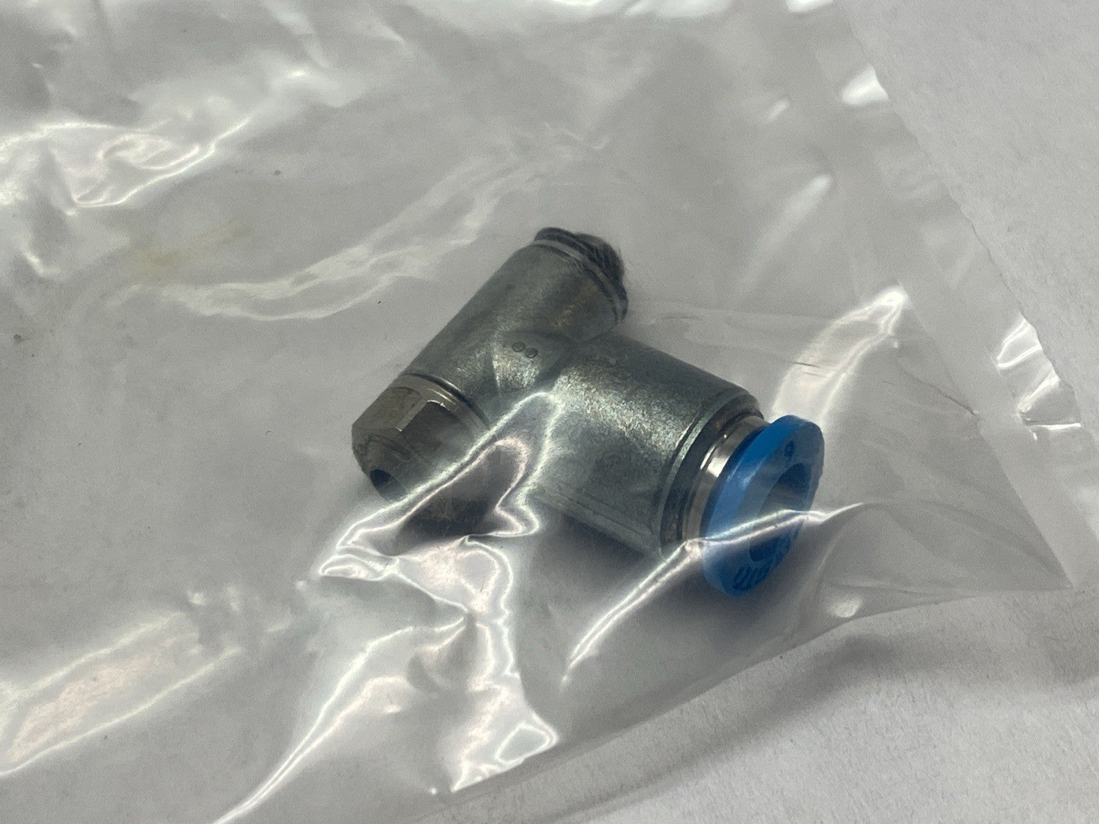 Festo GRLA-M5-QS-6-D One-Way Flow Control Valve 193139 LOT OF 3 - Maverick Industrial Sales