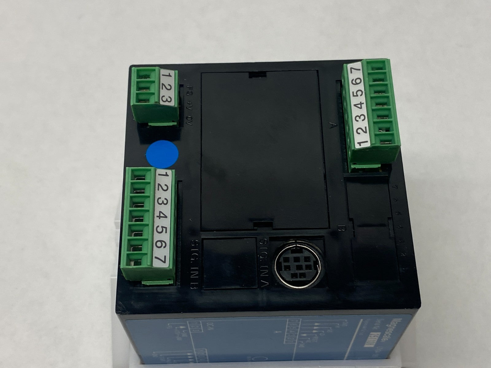 LT10A-105 | Magnescale Single Axis Digital Display, Go/No-Go Output, 5 or 10um - Used - Maverick Industrial Sales