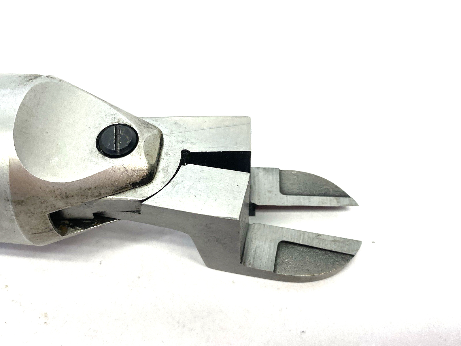 Vessel GT-NR20 Hand Held Air Nipper w/ Bottoming Angle Blades - Maverick Industrial Sales