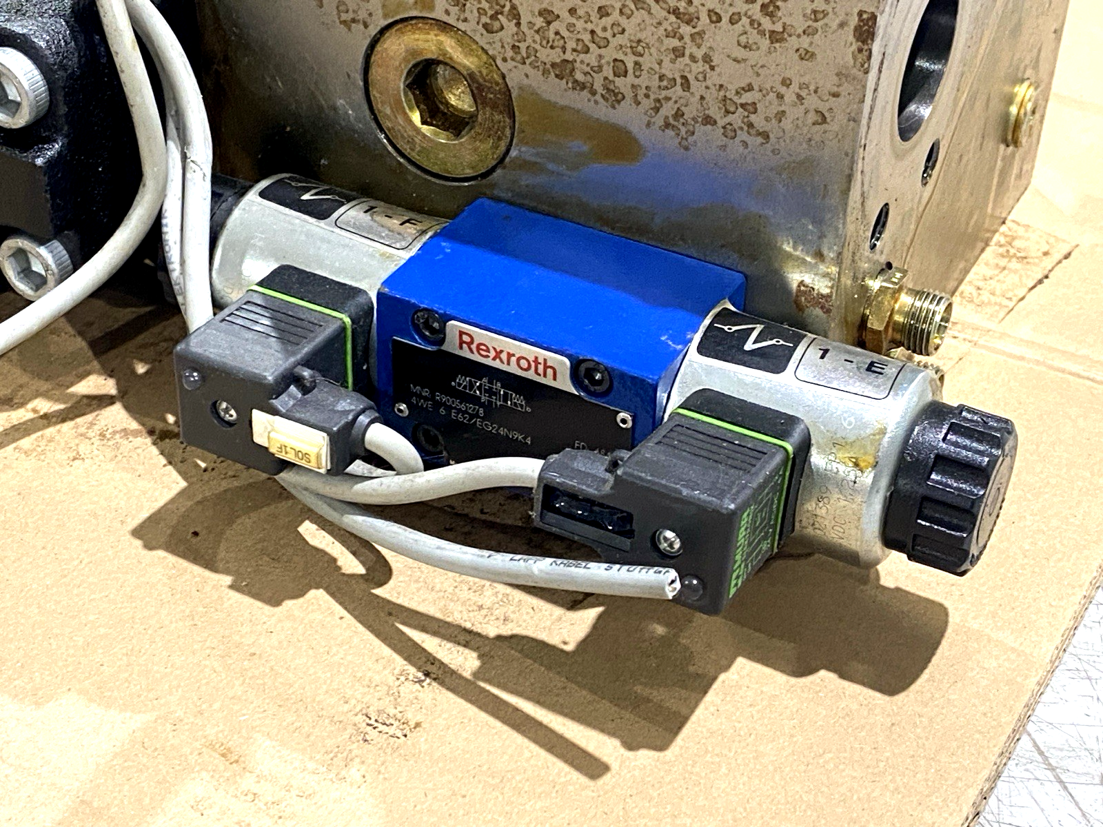 DPZO-LES-SN-BC473-D9/E | Atos Valve DLHZO-LES-SN-BC-040-L13 Bosch Rexroth 141113-2 - Used - Maverick Industrial Sales