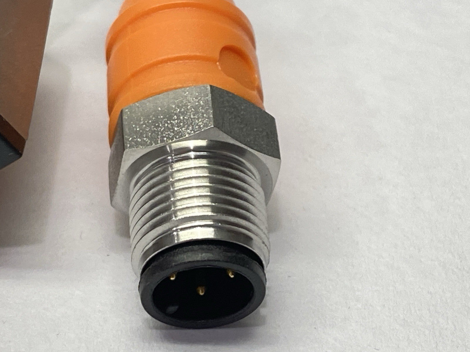 O6H301 | ifm Diffuse Reflection Sensor w/ Background Suppression O6H-FPKG/0,30m/US - New Other - Maverick Industrial Sales