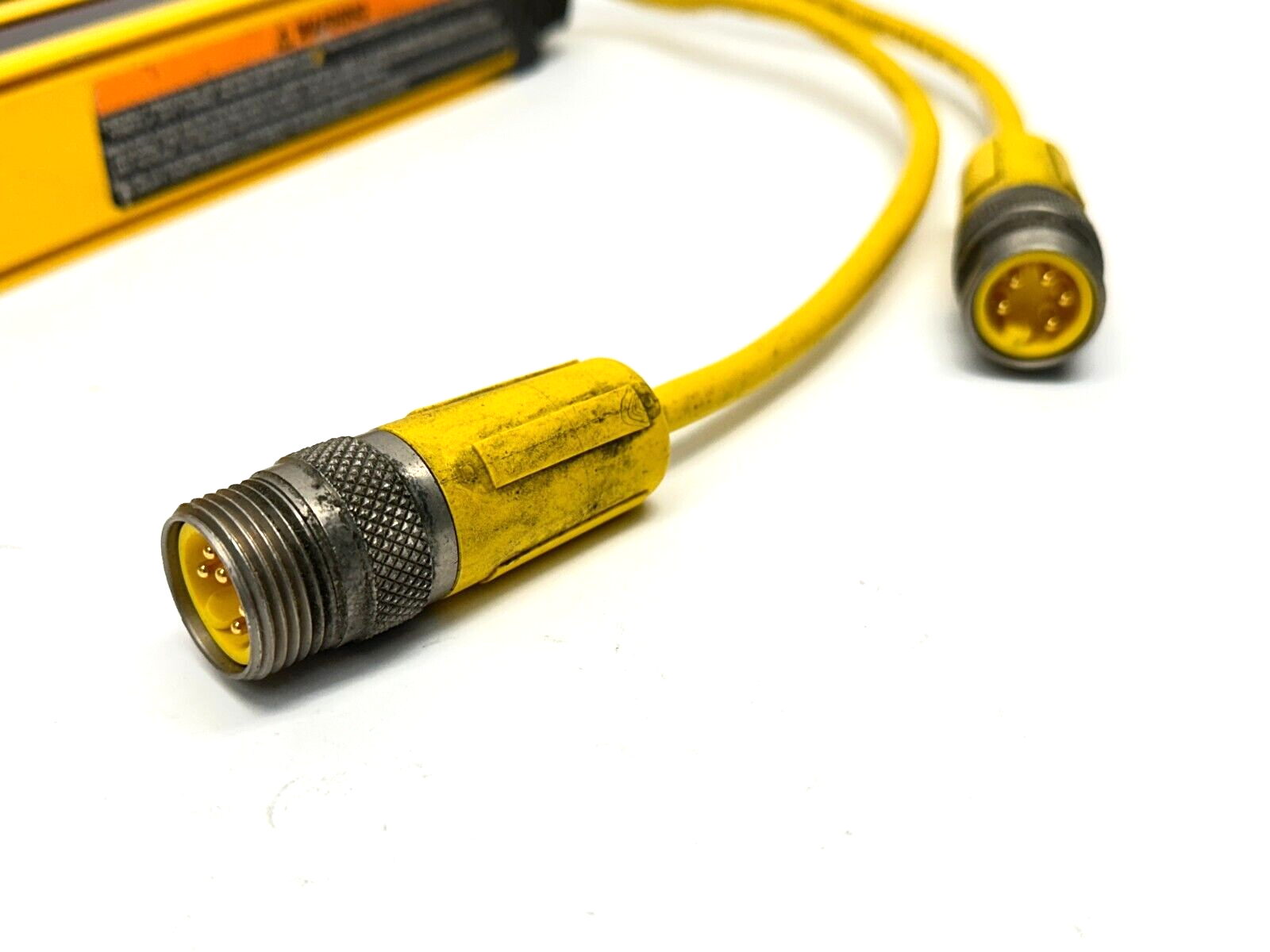 Banner MSXLE1624YP / MSXLR1624YP Emitter Receiver Mini-Screen Light Curtain Set - Maverick Industrial Sales