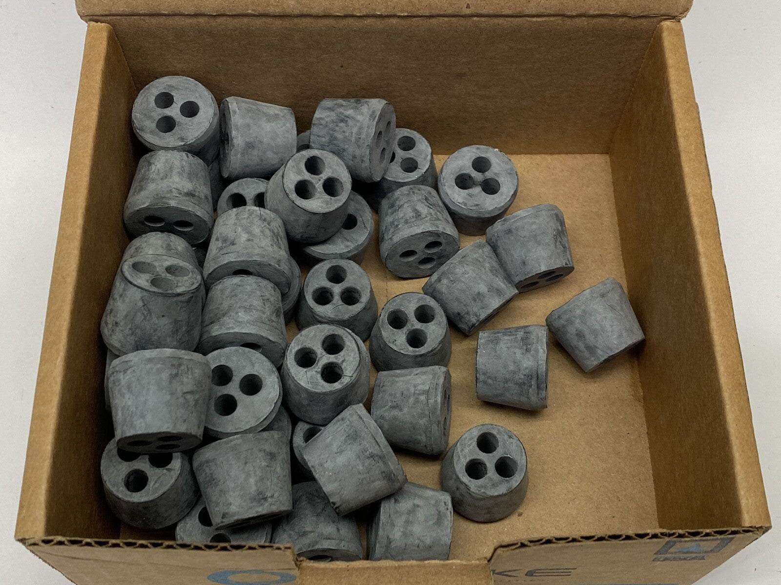 Remke SRB-204-3 Tuff-Seal 3 Hole Conduit Bushing 1/4" Hole BOX OF 43 - New – Open box - Maverick Industrial Sales