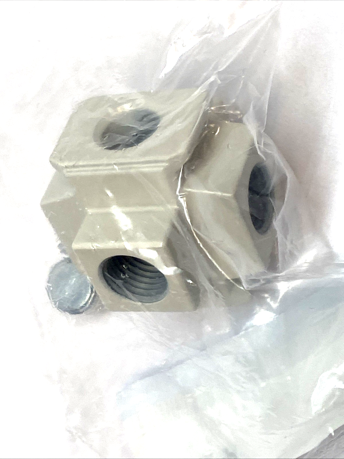 Y24-N02-A | SMC Cross Spacer for NPT AC20-A Modular FRL 1/4" - New - Maverick Industrial Sales