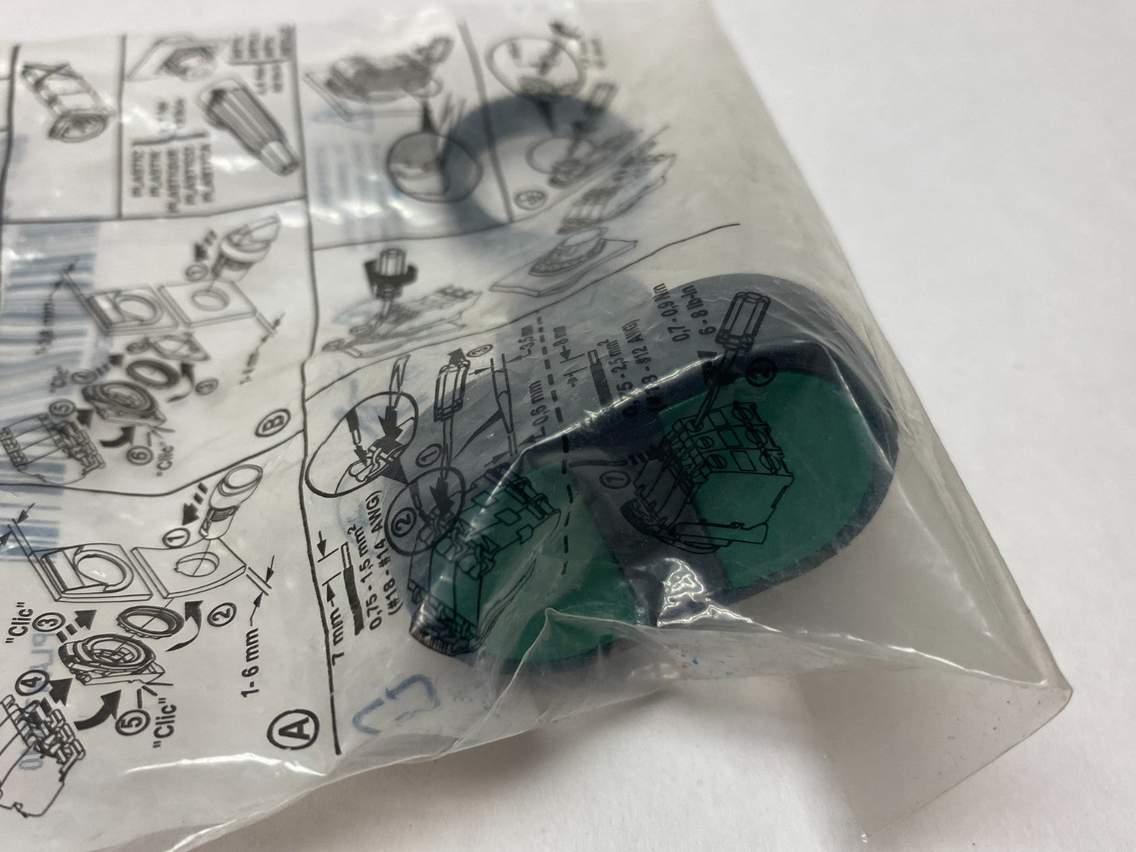Allen Bradley 800FP-U2F3F3 Ser. A Multi-Function Operator Pushbutton 2-Pos Green - Maverick Industrial Sales
