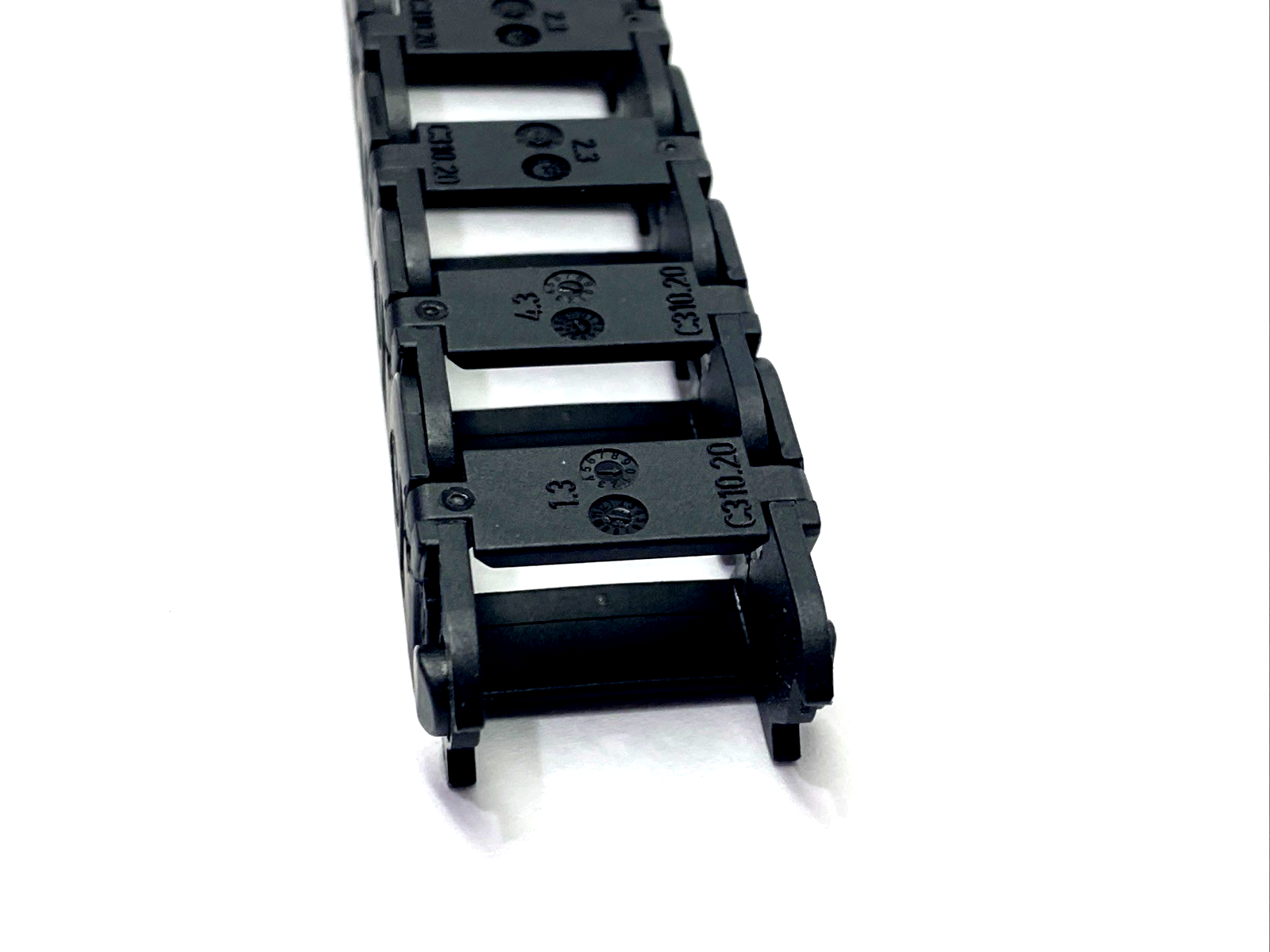 E2-10-20-028,E2.10.20.028,E2.10.20.028.0,E2-10-20-028-0 | Igus E2-10-20-028 Micro Series E2 E-Chain Cable Carrier 48 Links 38" Length - New – Open box - Maverick Industrial Sales