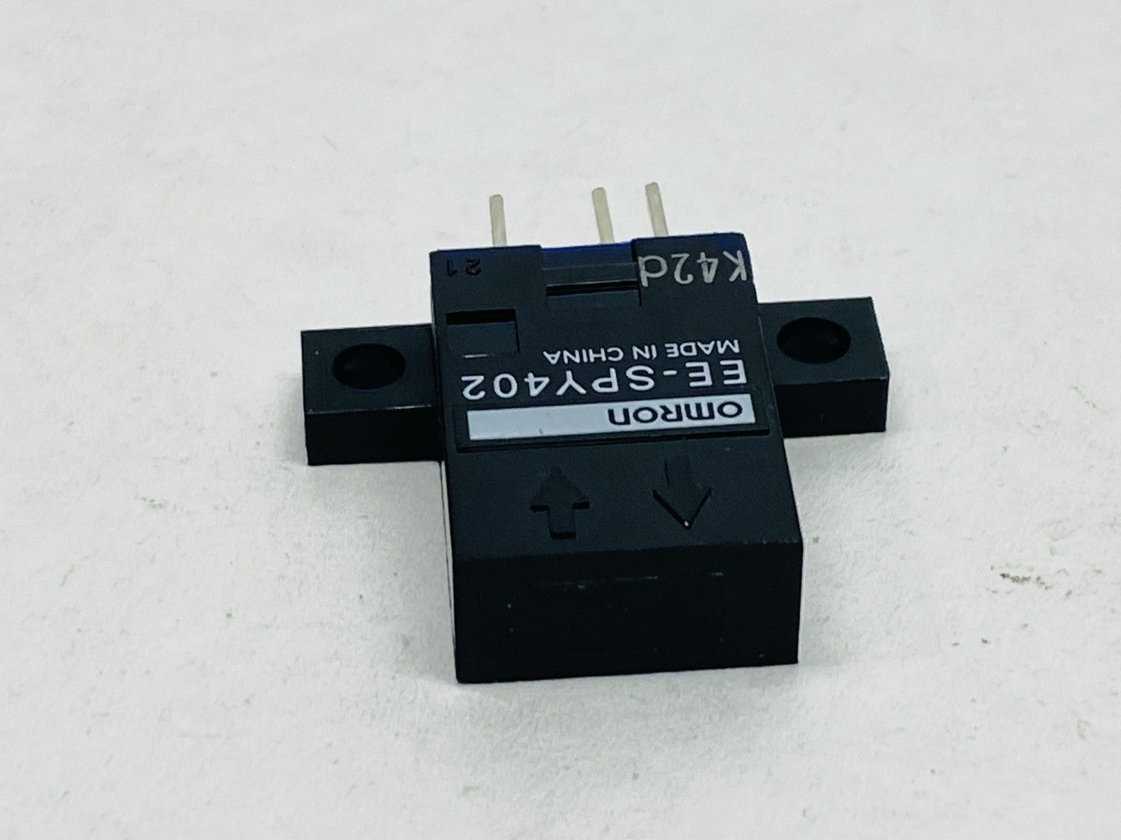 Omron EE-SPY402 Retroreflective Photo Micro Sensor - Maverick Industrial Sales