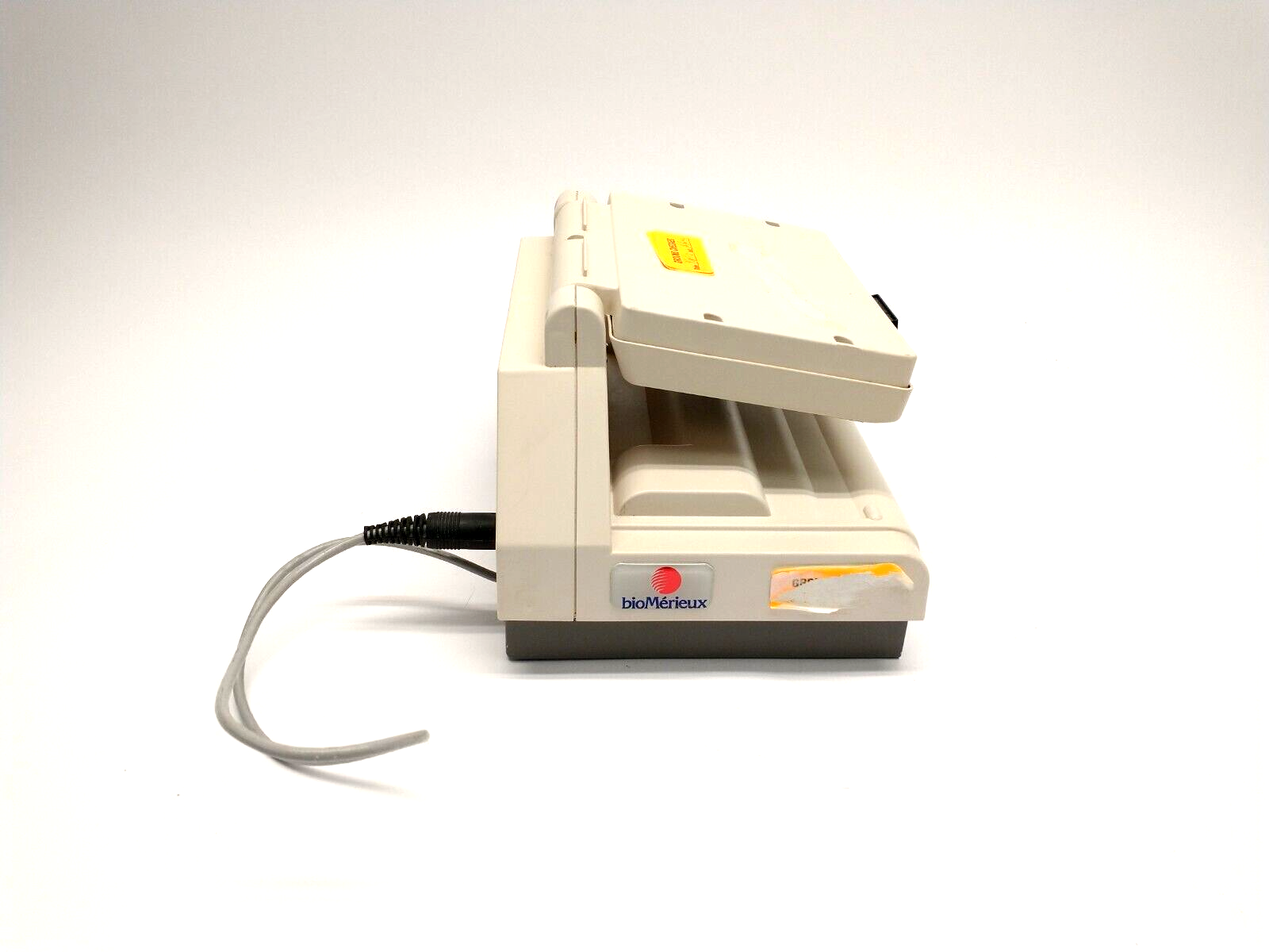 BioMerieux 27203 VITEK Smart Carrier Station w/ Keyboard & Scanner 100-120V 0.2A - Maverick Industrial Sales