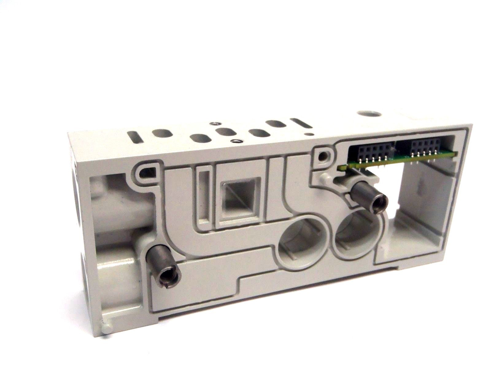 Numatics 006-220D Double-Z Board Circuit Valve Block Pneumatic Manifold - Maverick Industrial Sales