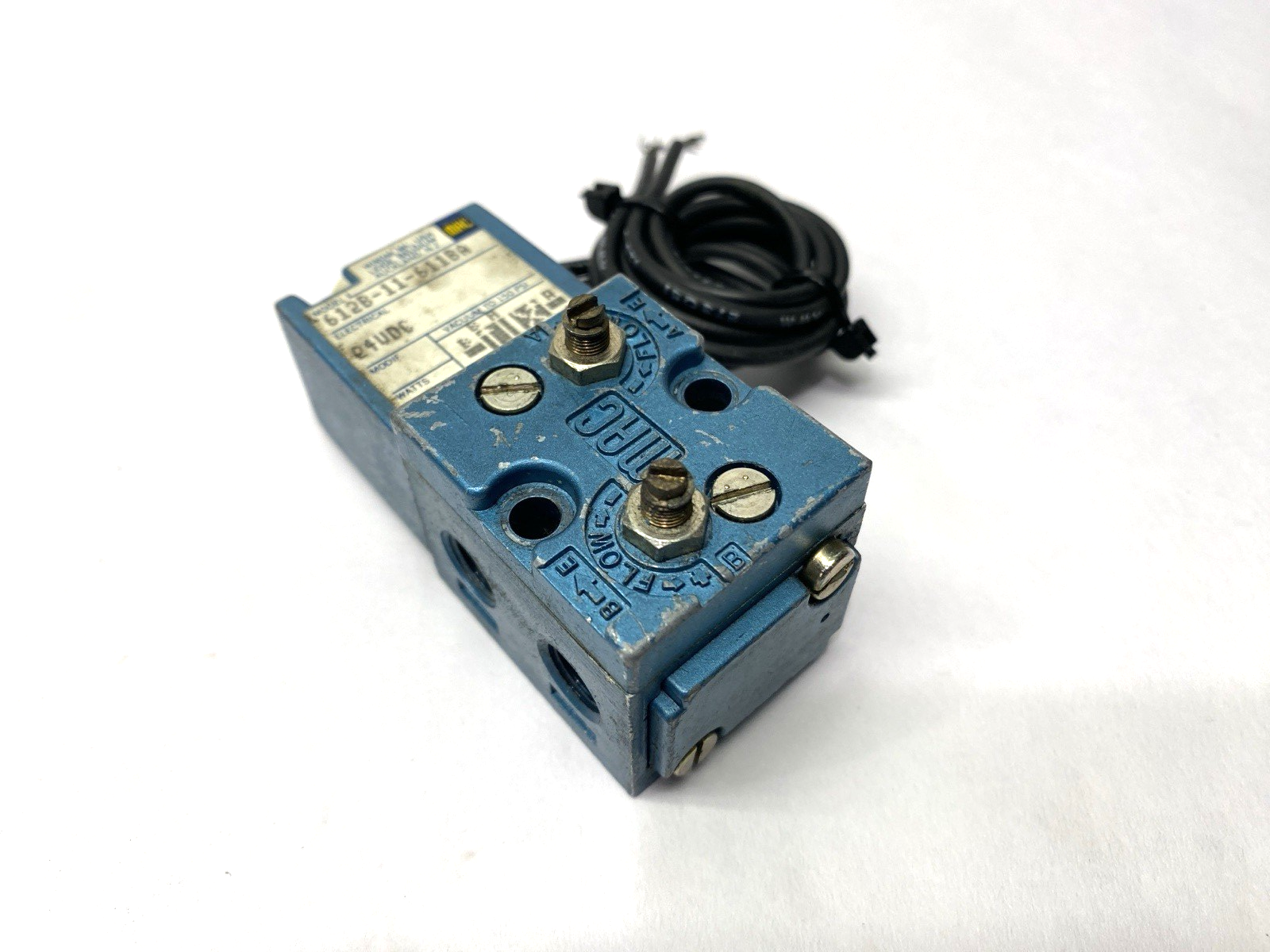 612B-11-611BA | MAC Valves Pneumatic Solenoid Valve 1/4" Ports MISSING SCREW - Used - Maverick Industrial Sales