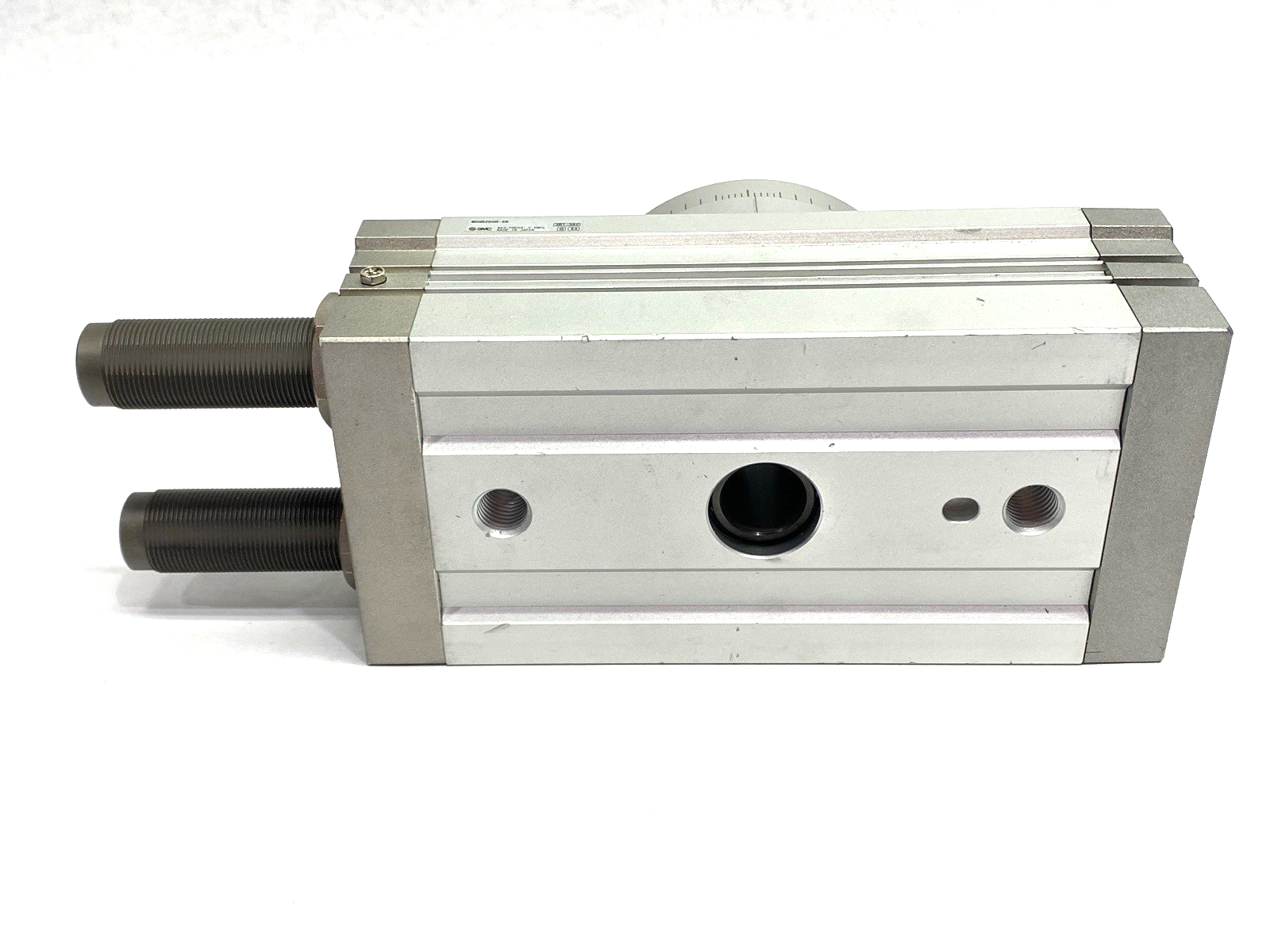 MSQB200R-XN | SMC Pneumatic Rotary Table 190 Degree Rotation SHELFWARE - New – Open box - Maverick Industrial Sales