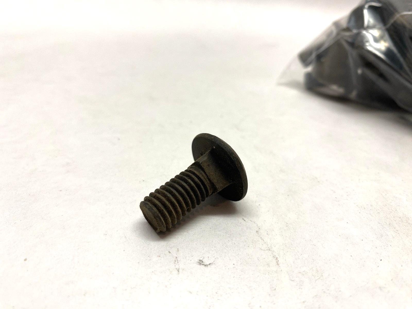 7/16-14x1 Carriage Screw Bolt Grade 2 LOT OF 100 - Maverick Industrial Sales