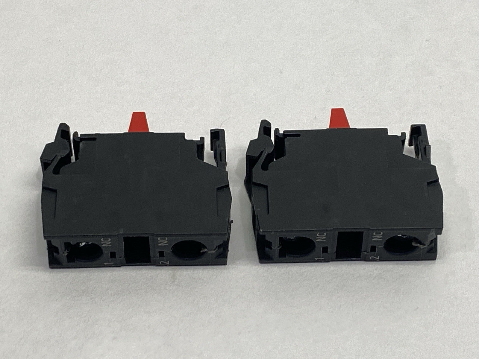 Siemens 3SU1400-1AA10-1CA0 Contact Module LOT OF 2 - Maverick Industrial Sales