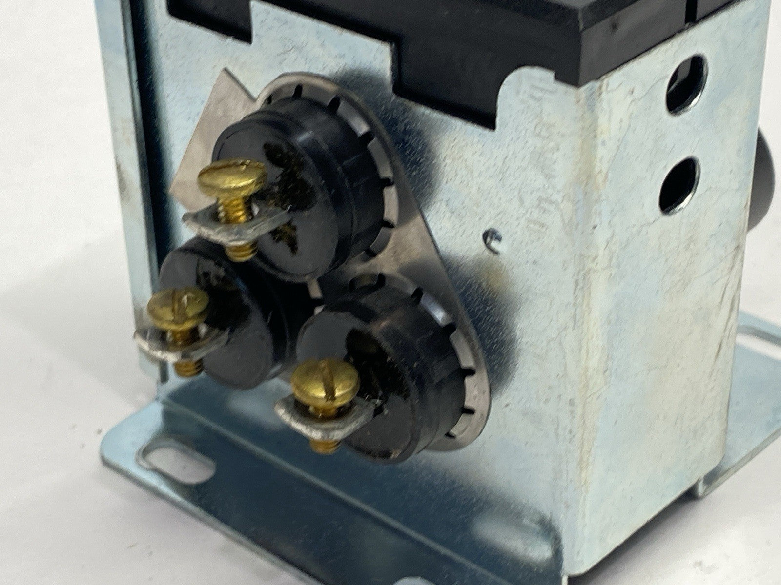330NO-120AU | MDI Displacement Relay Contactor 120V Coil 30A 600VAC - Used - Maverick Industrial Sales