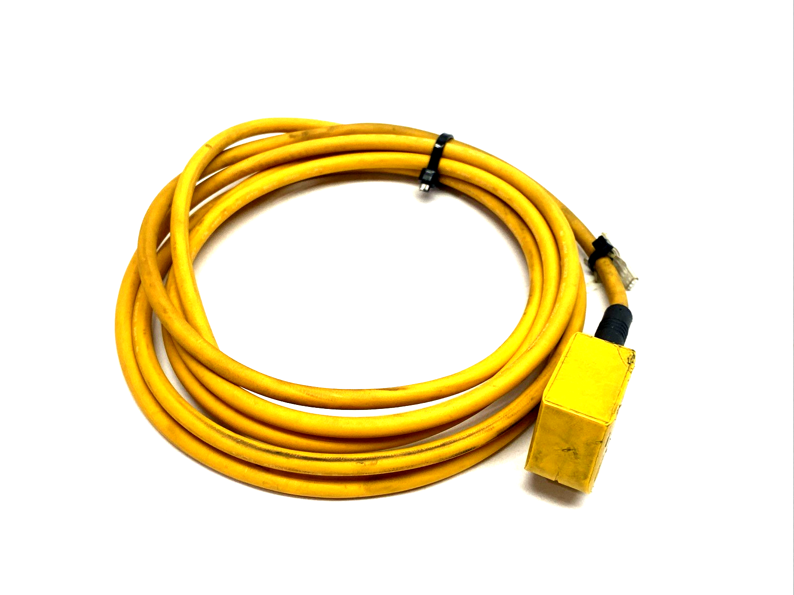 Pilz PSEN cs3.1a RFiD Safety Switch 2 Safe SC Outputs 541061 - Used - Maverick Industrial Sales