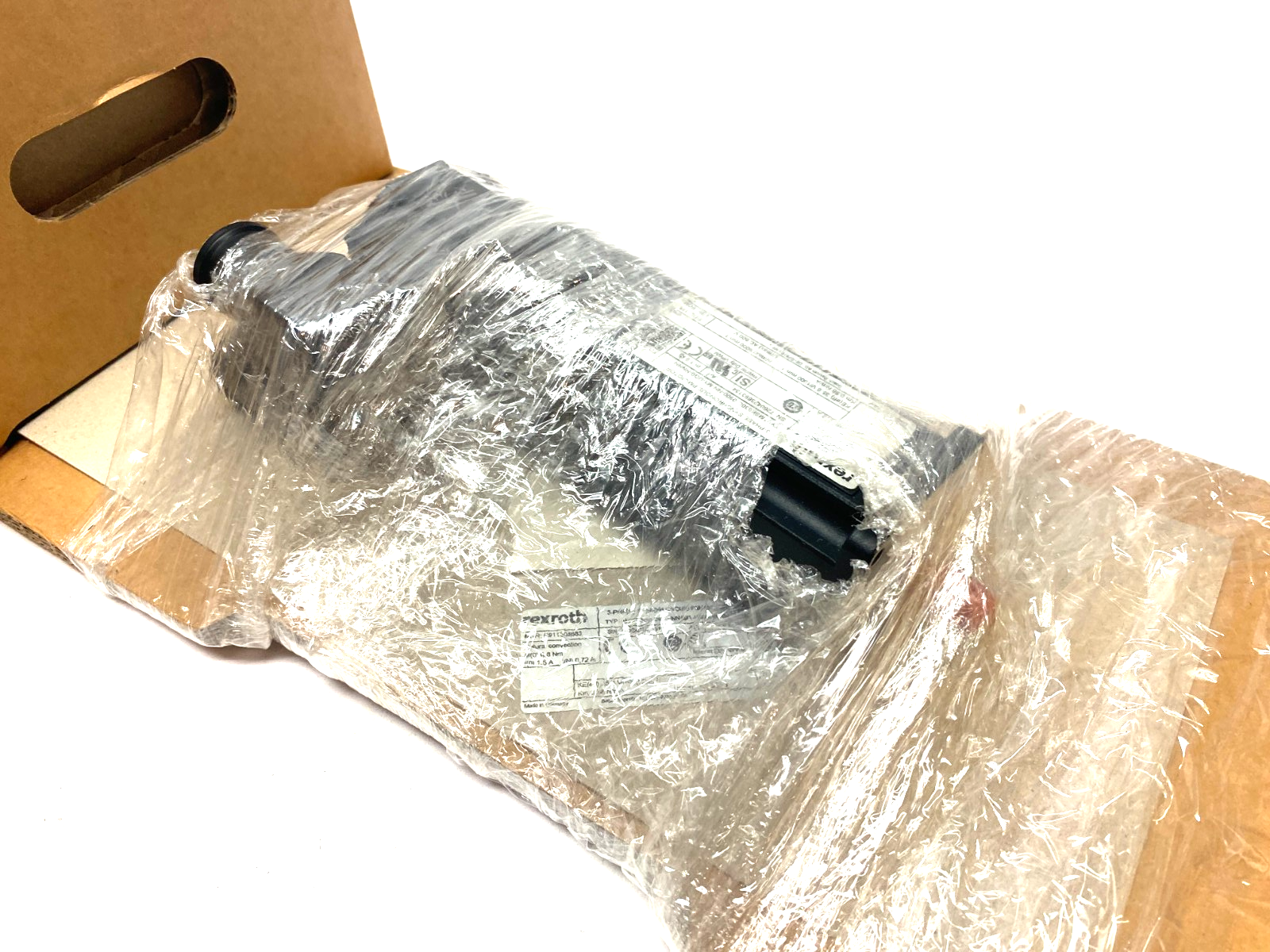 Bosch Rexroth R911308683 Synchronous Servo Motor MSK030C-0900-NN-M1-UG0-NNNN - Maverick Industrial Sales