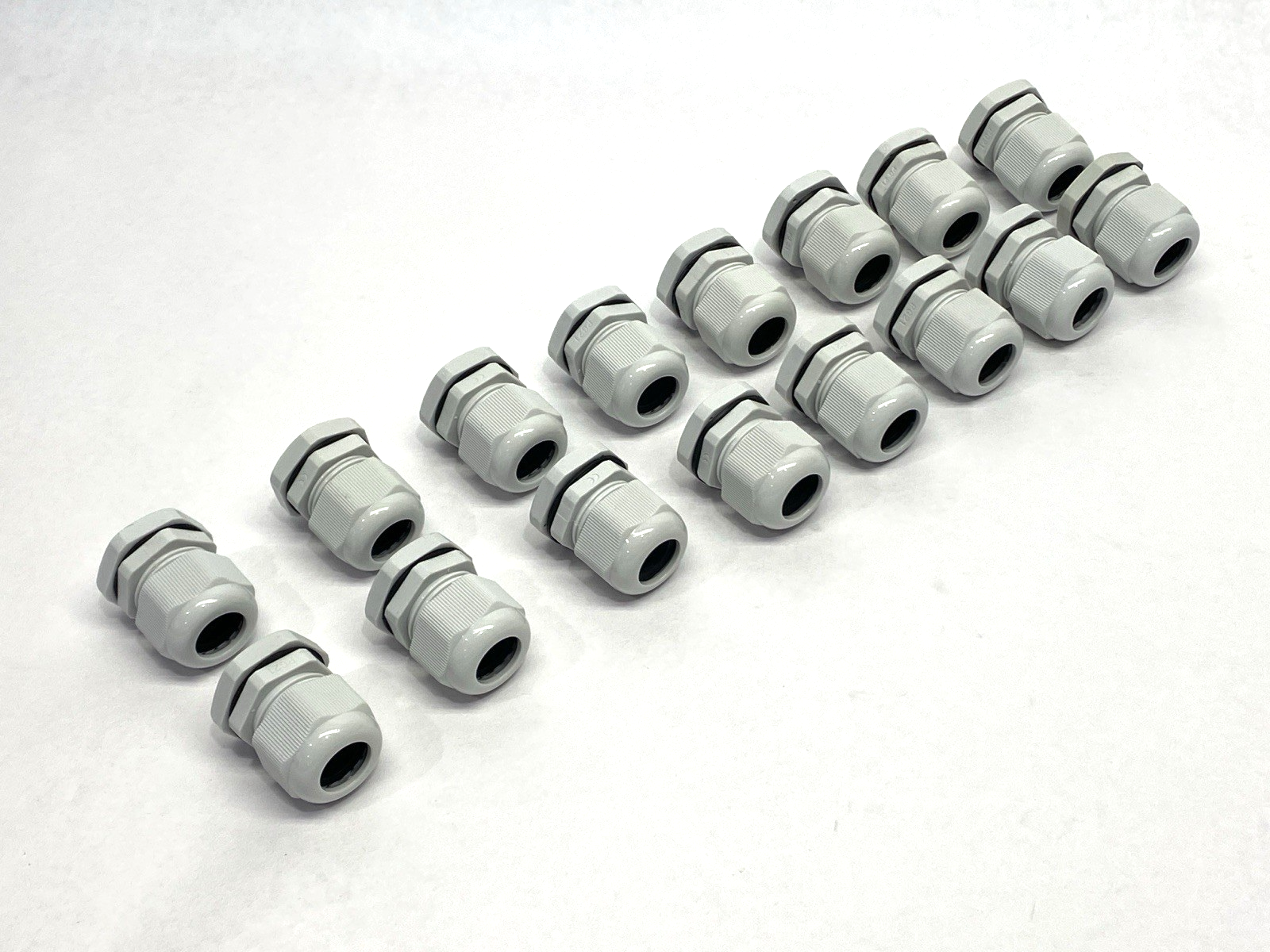 CG-PG21-1-GRY Cord Grip .354"-.630" LOT OF 16 - Maverick Industrial Sales
