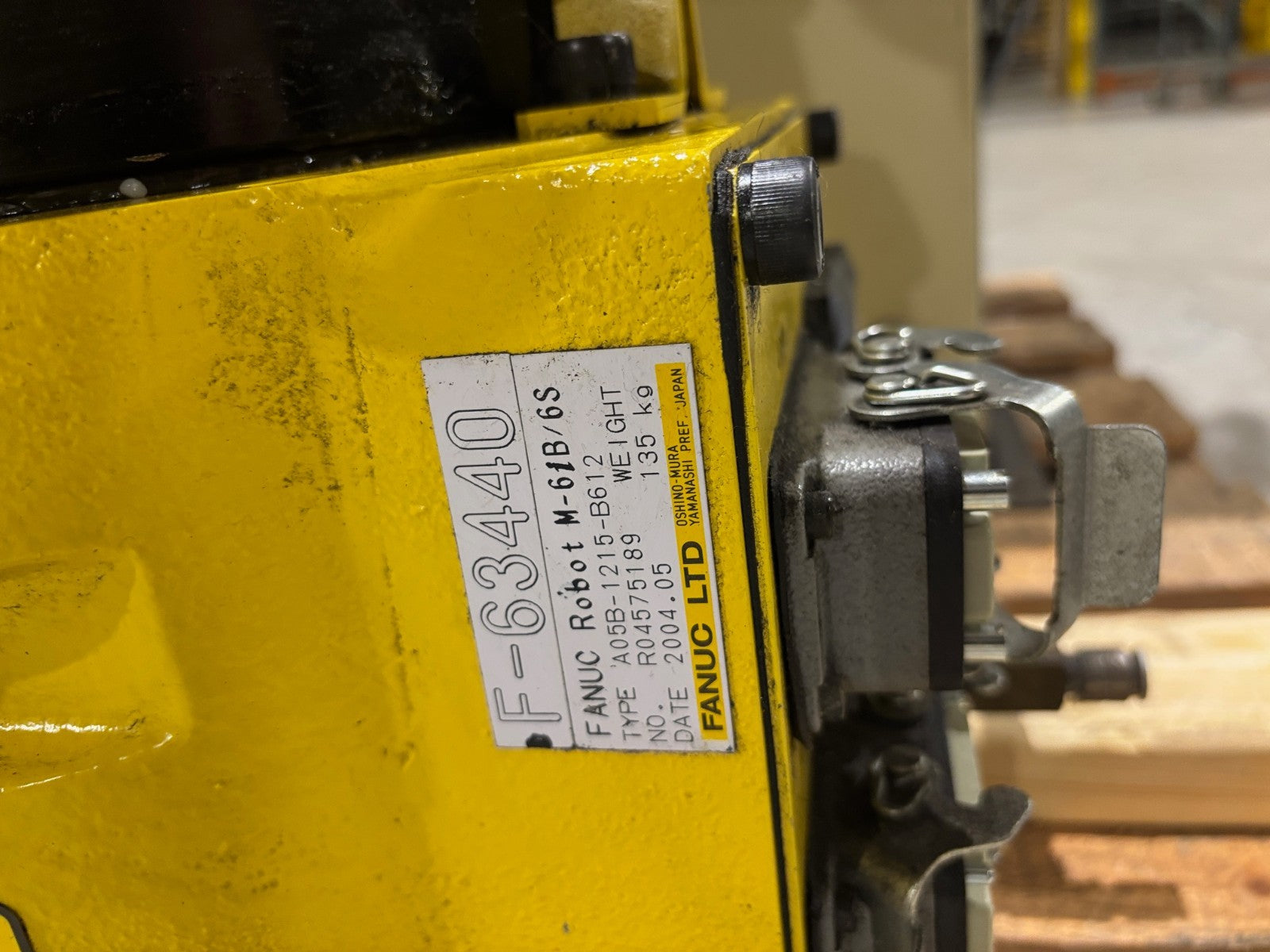 M-6IB/6S | Fanuc M-6iB / 6S Robot System R-J3iB Controller A05B-2490-C171 Teach Pendant - Used - Maverick Industrial Sales