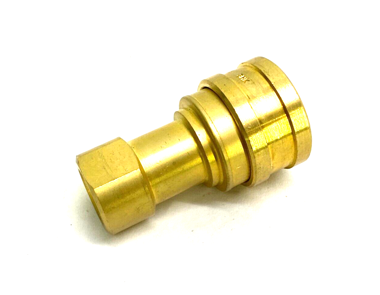 Eaton Hansen B3H21SL Brass Quick-Connect Auto Seal Lock Sleeve Fitting 3/8" FNPT - Maverick Industrial Sales