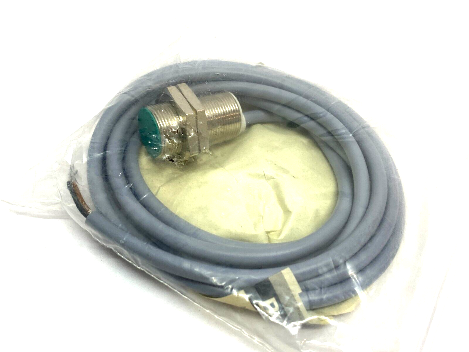 Baumer Electric IFRM 18P1701/L Inductive Proximity Sensor 8mm Sensing Distance - Maverick Industrial Sales