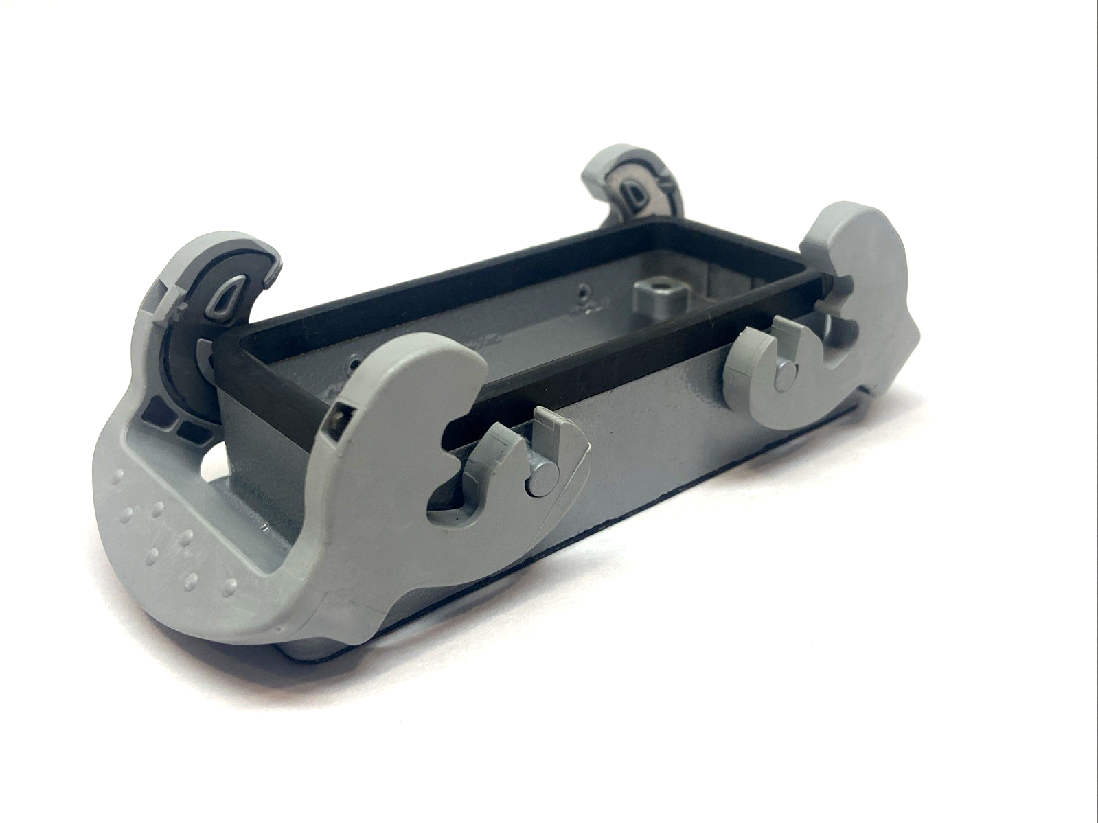 70.320.1628.0 | Wieland Bottom Base Double Latch BOTTOM BAS GUT GA 16 A - Used - Maverick Industrial Sales