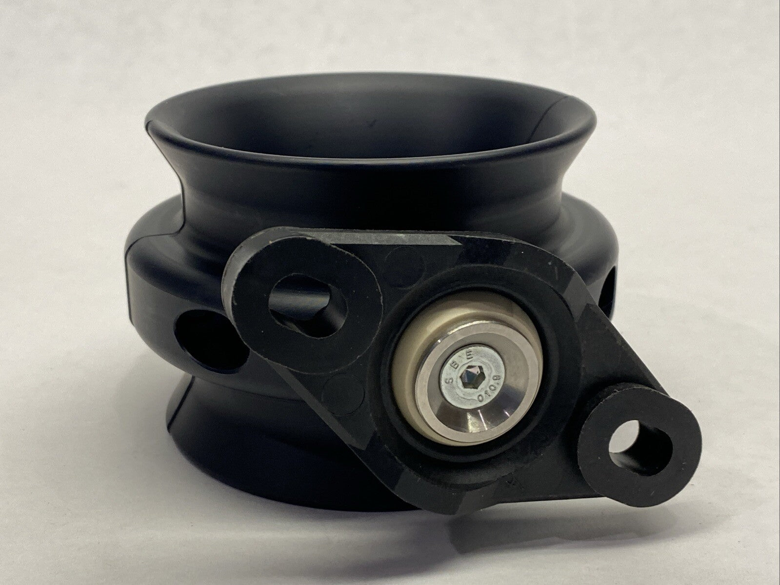 Igus TR.50.05.M6 E-Chain Triflex Glide Through Bracket w/ EFQM-20 Flange Block - Maverick Industrial Sales