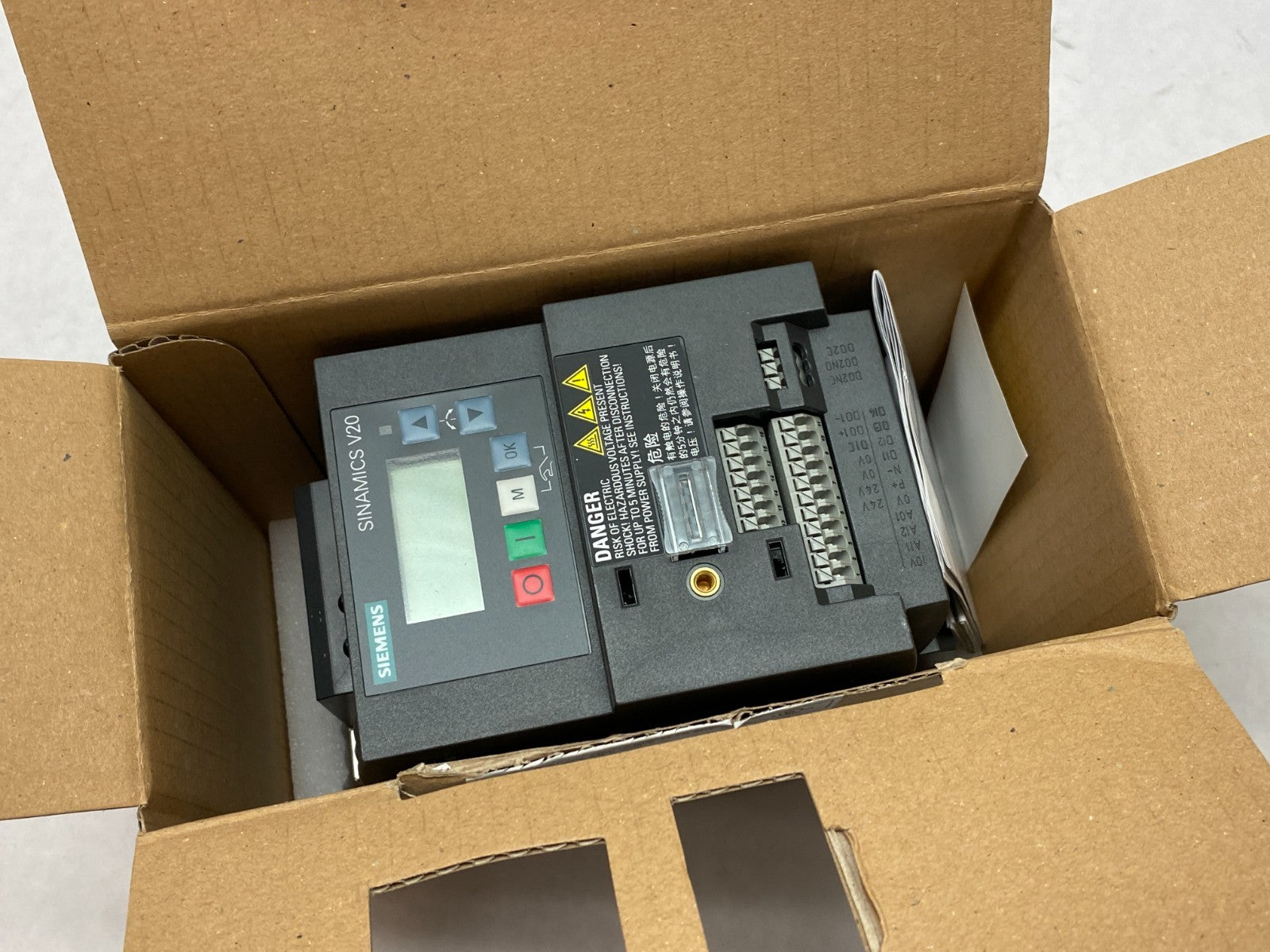 Siemens 6SL3210-5BB21-1UV1 Sinamics V20 Converter 1AC 230V 1.1kW Unfilt - Maverick Industrial Sales