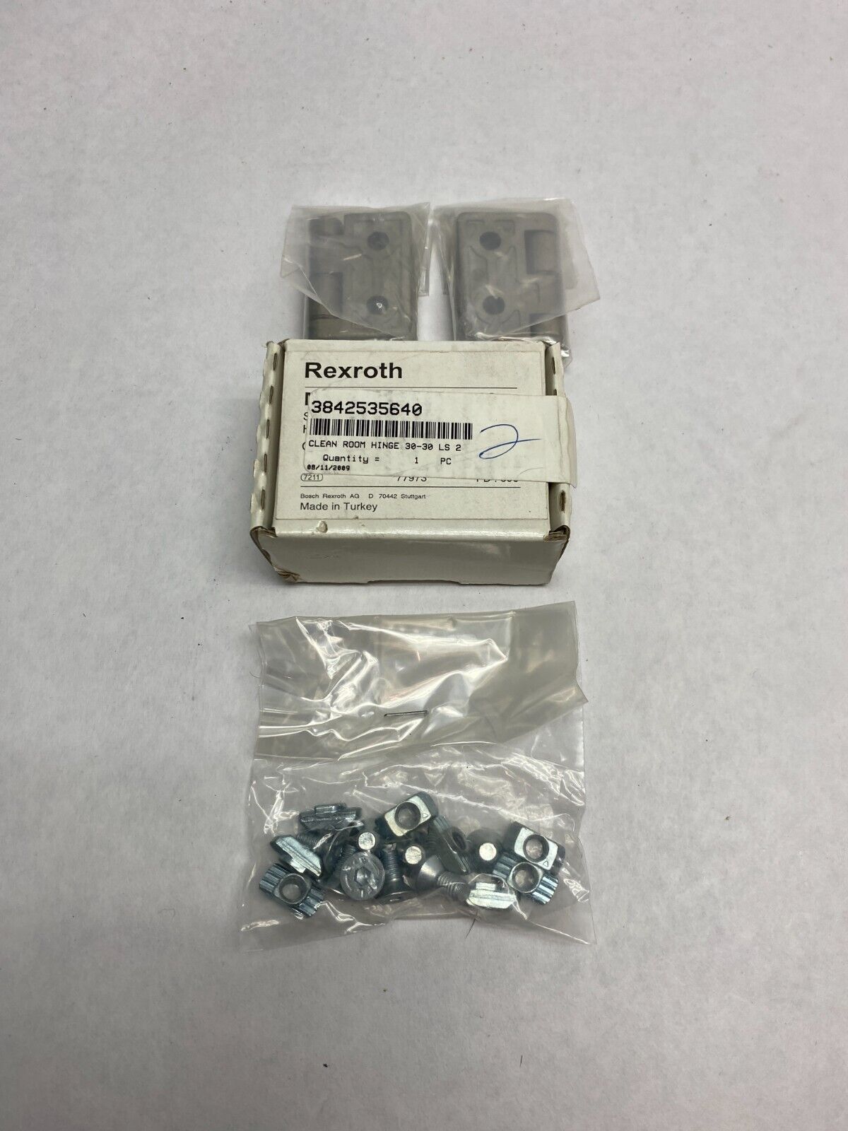 Bosch Rexroth 3842535640 Die Cast Aluminum Door Hinge Set 6mm Slot 30mm Profile - Maverick Industrial Sales