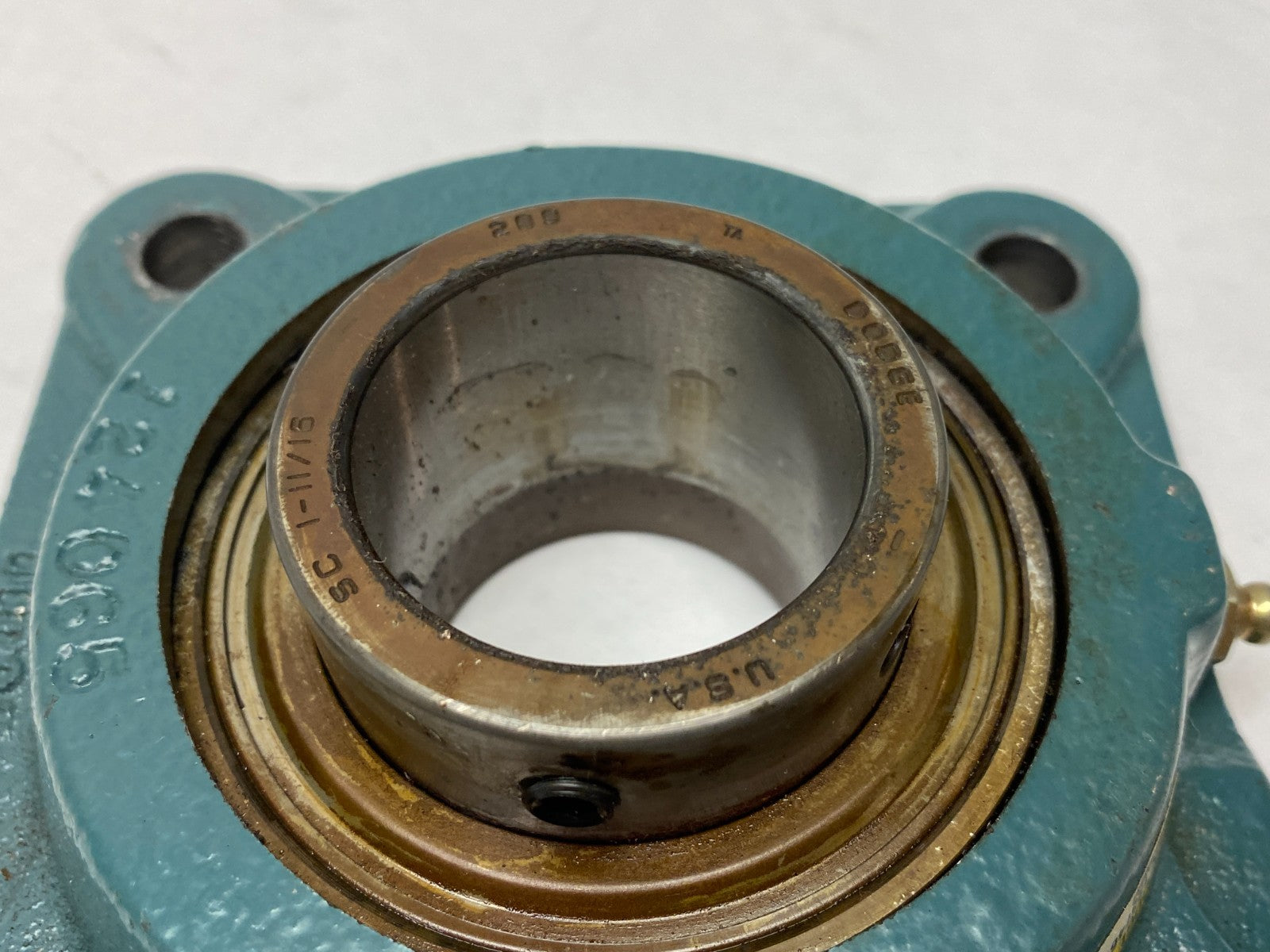 123746 | Dodge 4-Bolt Flange Bearing F4B-SCAH-111 1-11/16" Bore- Used - Maverick Industrial Sales