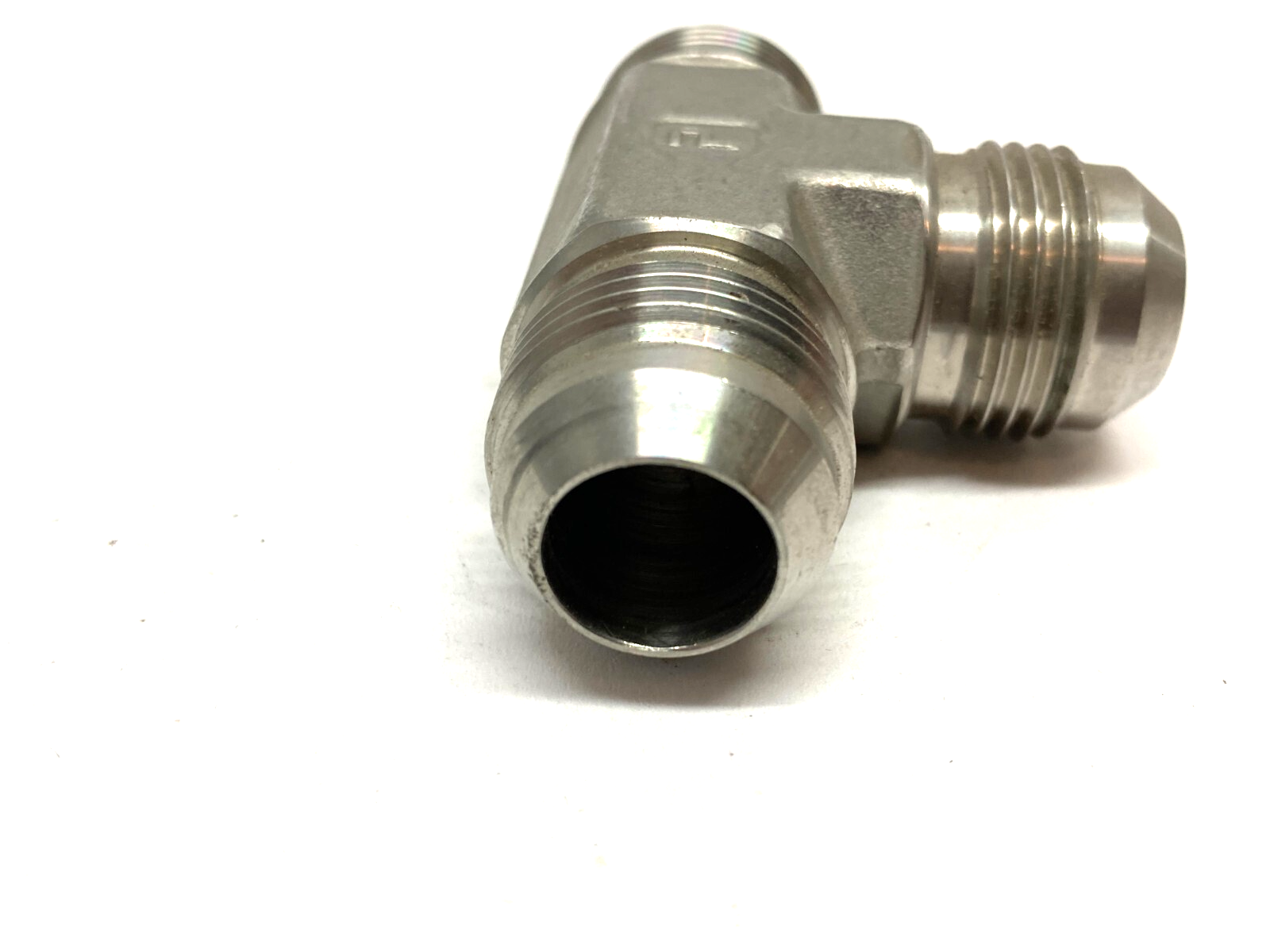 Parker 12 JTX-S Triple-Lok® 37° Flare JIC Union Tee Tube Fitting - Maverick Industrial Sales