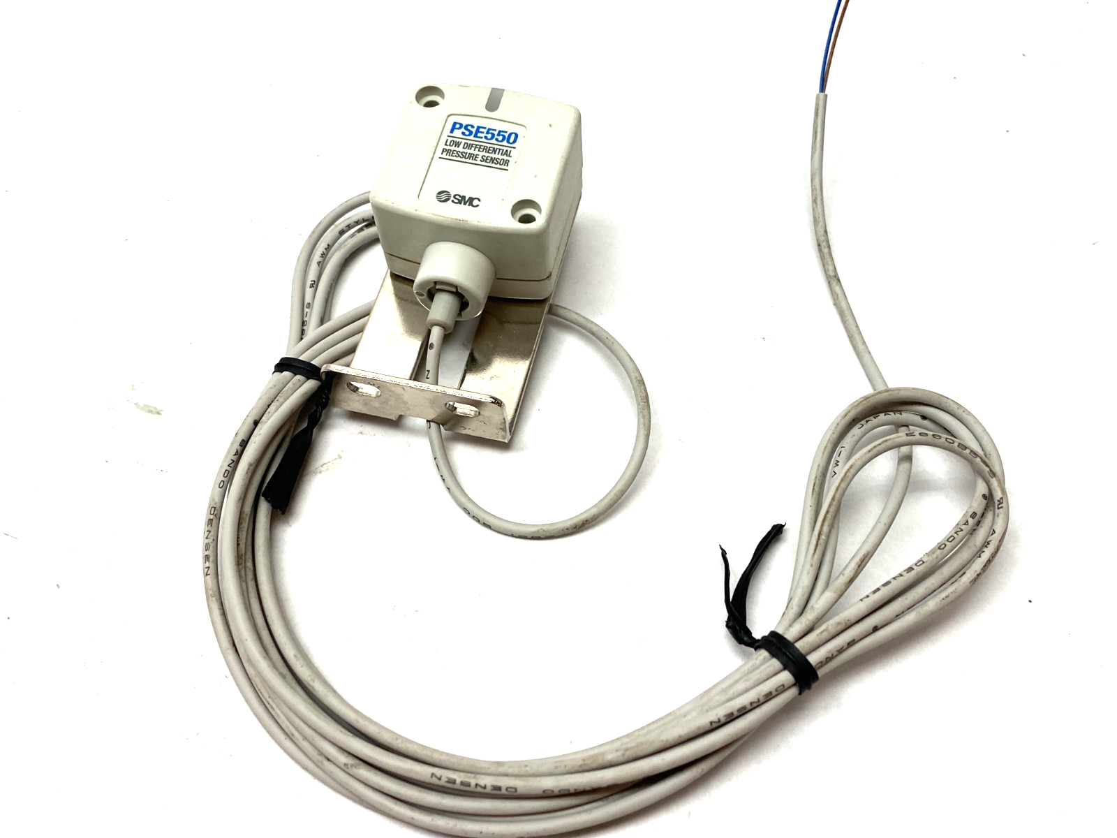 PSE550-28 | SMC Differential Pressure Sensor, Low Pressure - New Other - Maverick Industrial Sales