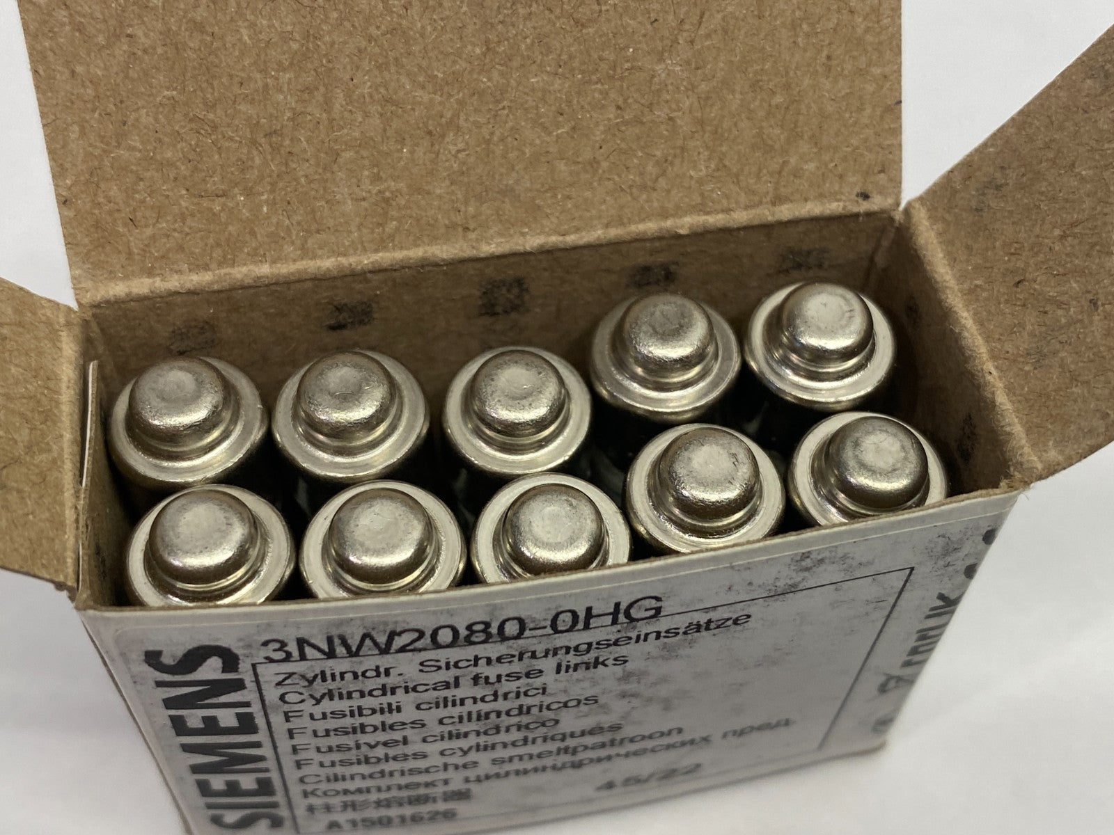 Siemens 3NW2080-0HG SENTRON Cylindrical Fuse, Slow-Blow, 8A, BOX OF 10 - Maverick Industrial Sales