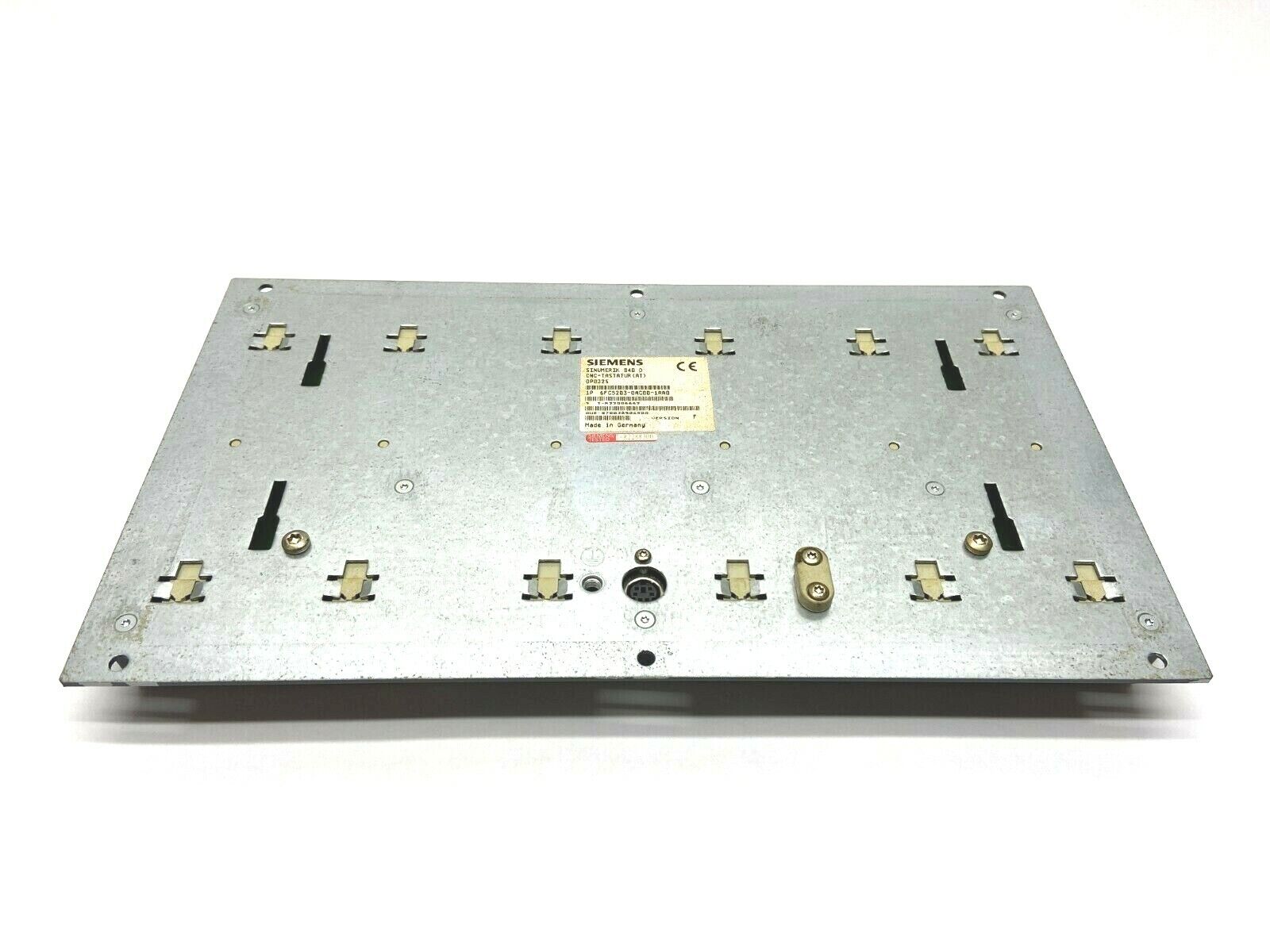 Siemens 1P 6FC5203-0AC00-1AA0 Sinumerik 840 D CNC Tastatur OP032S Ver. F - Maverick Industrial Sales
