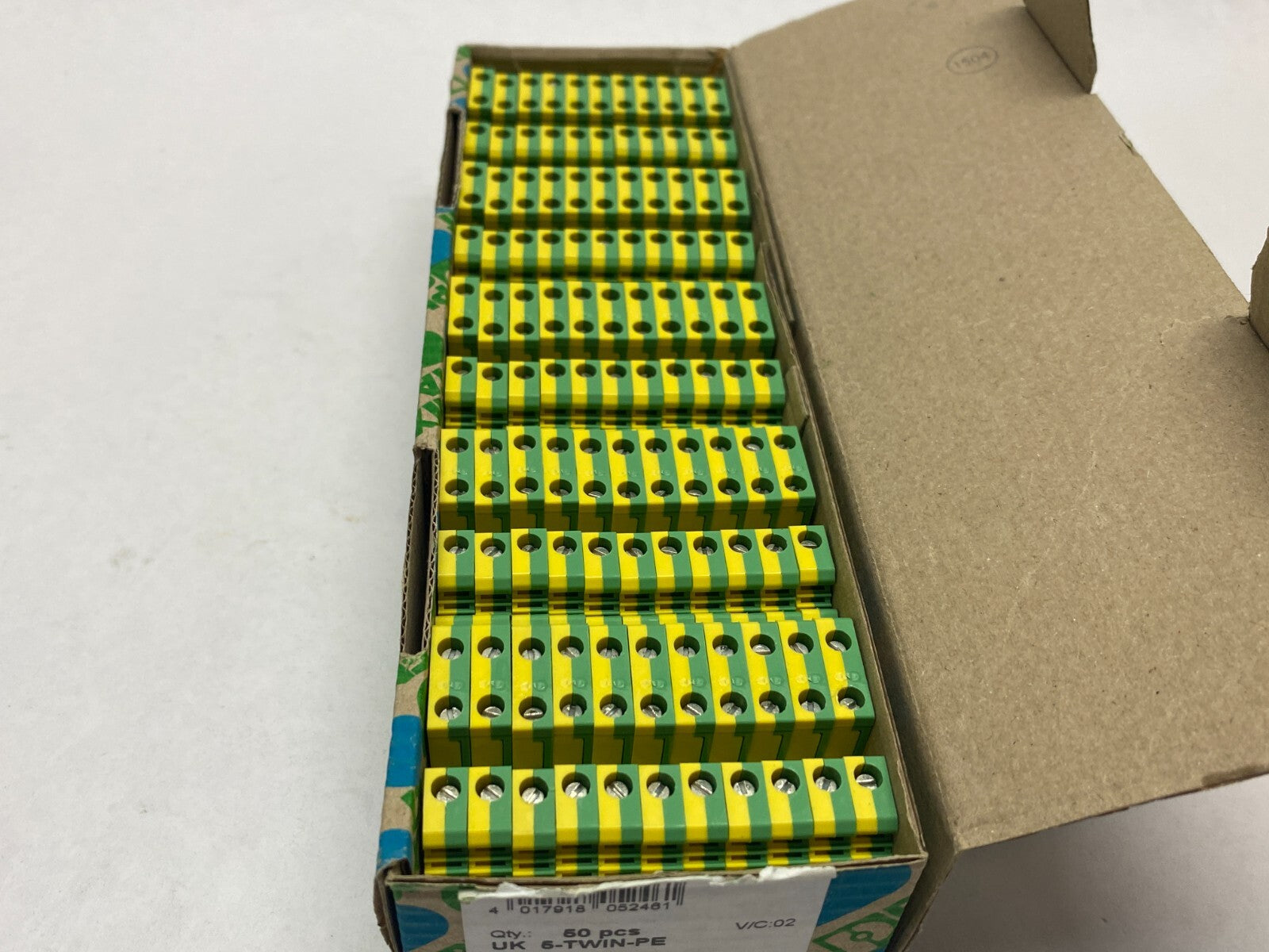 Phoenix Contact UK 5-TWIN-PE Ground Terminal Block 6.2mm Width 1923076 BOX OF 50 - Maverick Industrial Sales