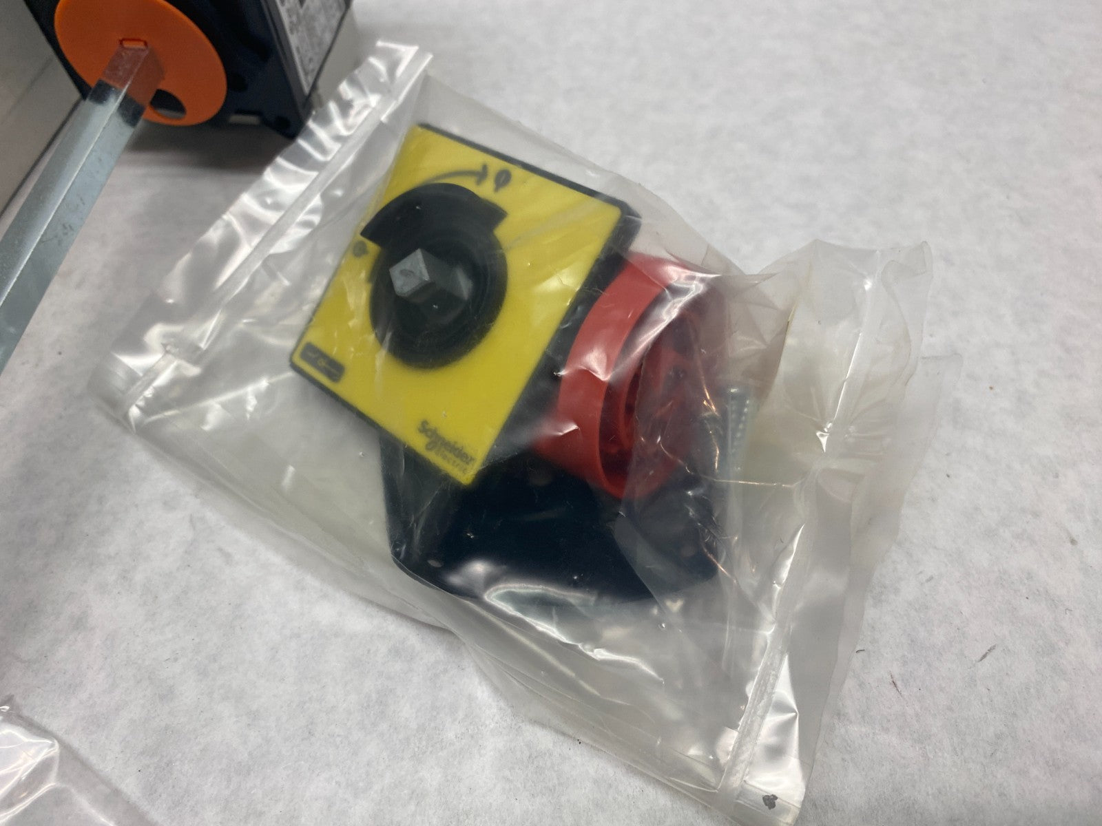 Schneider Electric VCCF3 TeSys Vario Emergency Stop Disconnect Switch 3-Pole - Maverick Industrial Sales
